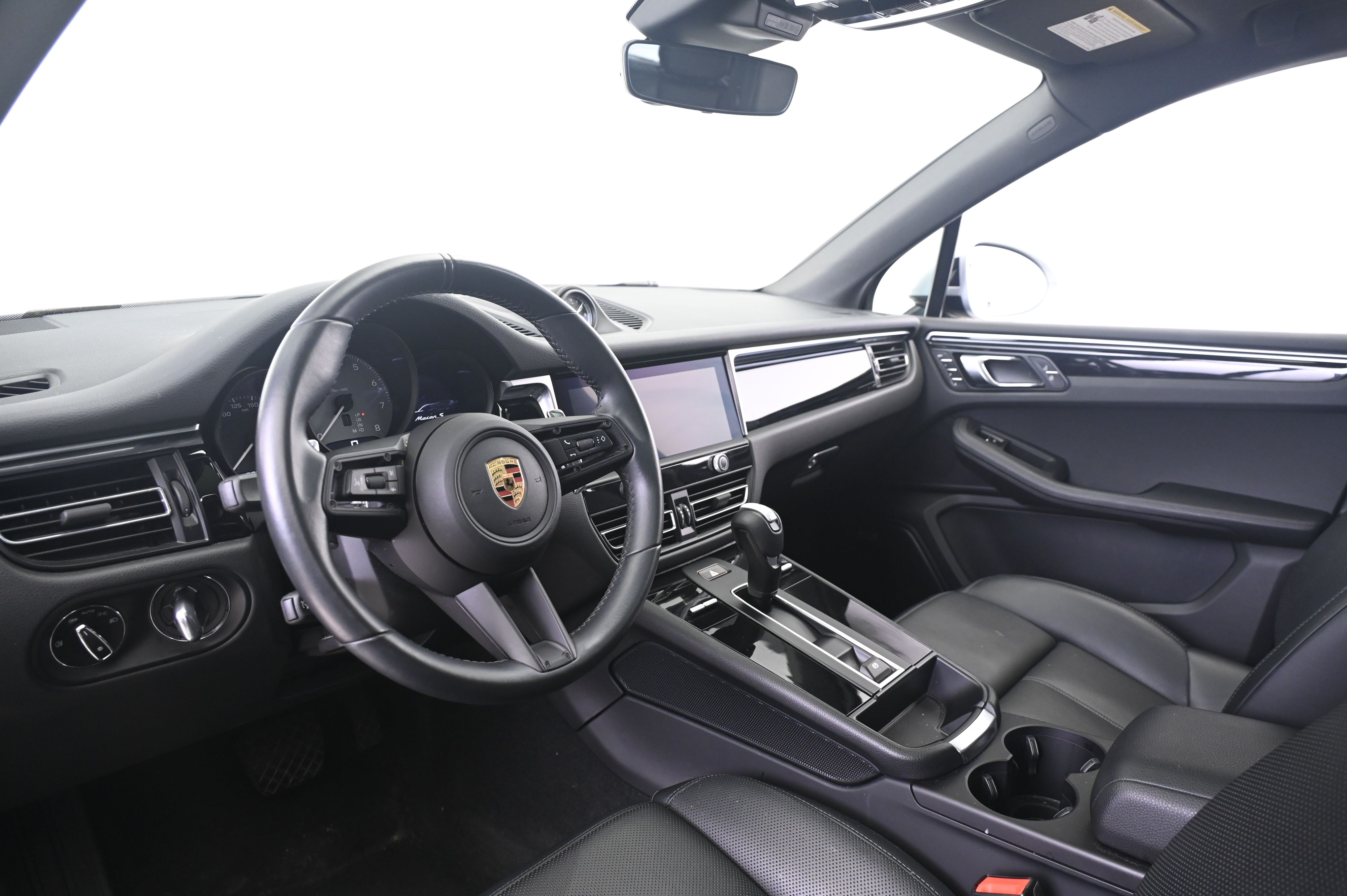 Thumbnail: 2023 Porsche Macan - 4