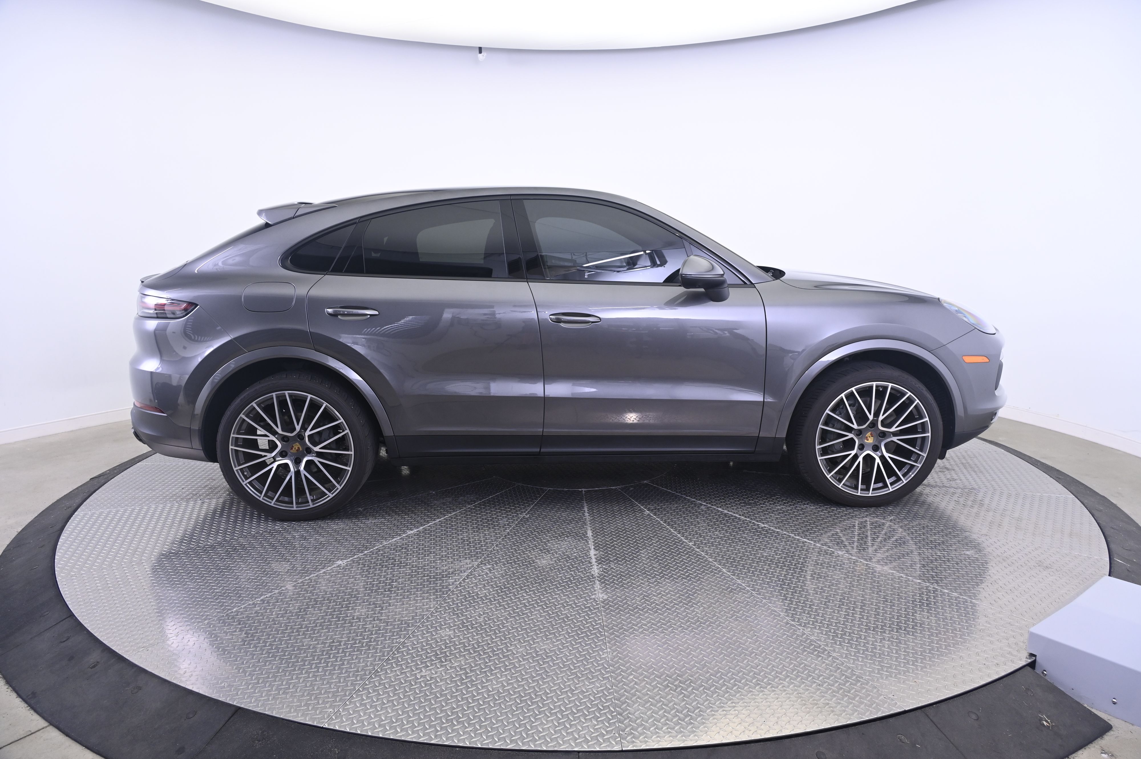 Thumbnail: 2022 Porsche  - 8