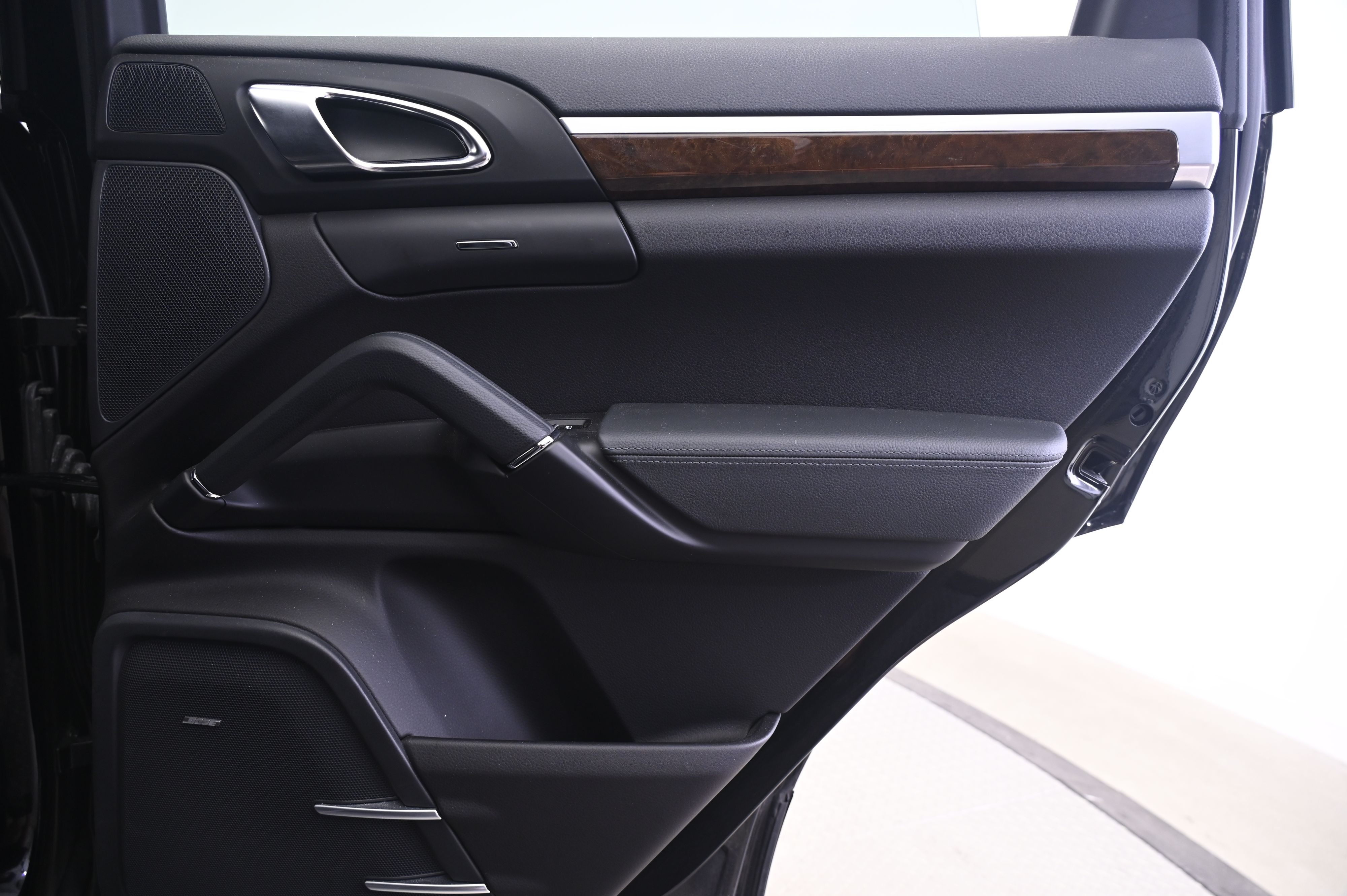 Thumbnail: 2014 Porsche Cayenne - 16