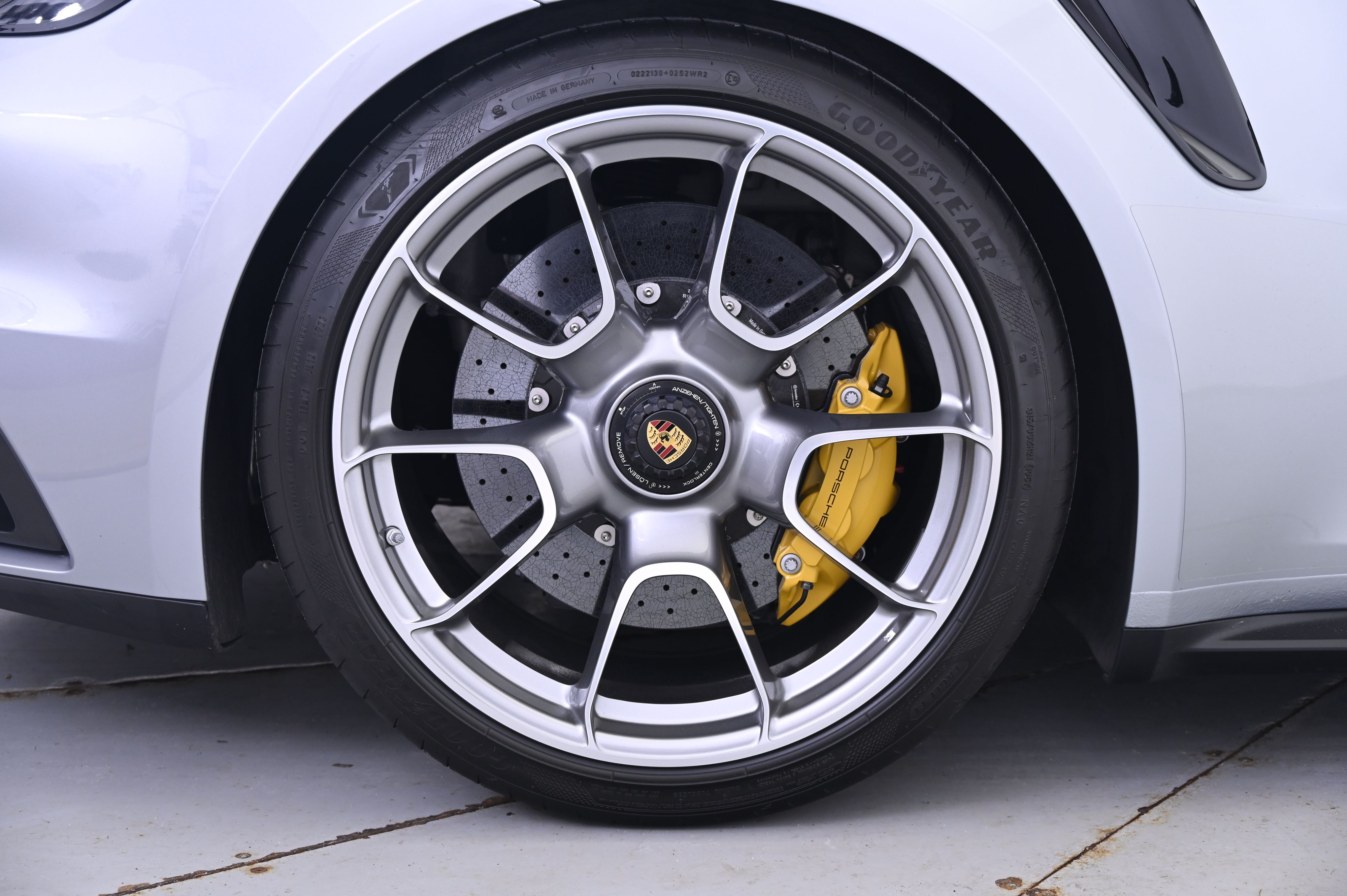 Thumbnail: 2021 Porsche 911 - 13