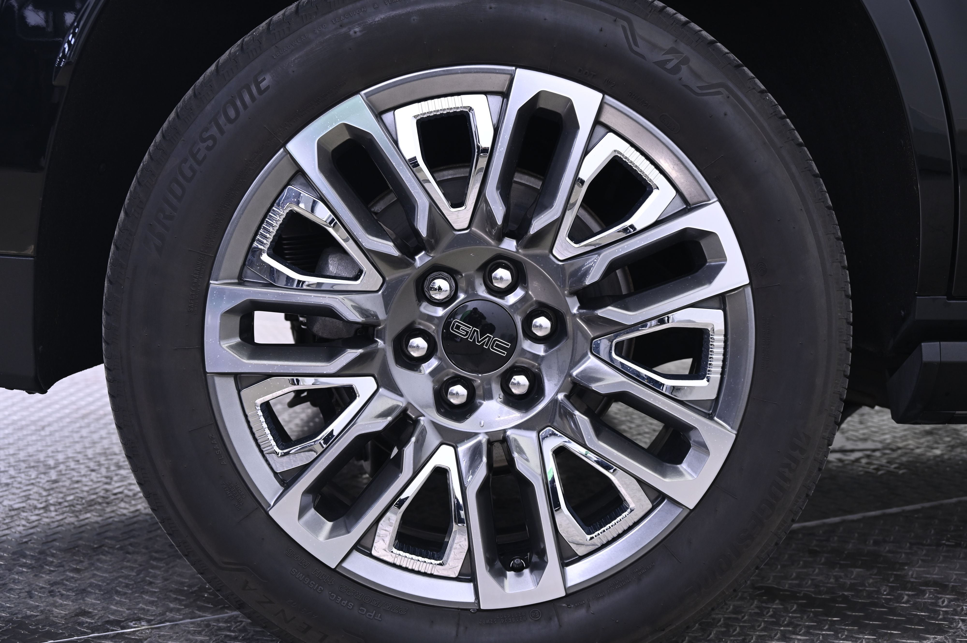 Thumbnail: 2024 GMC Yukon - 13