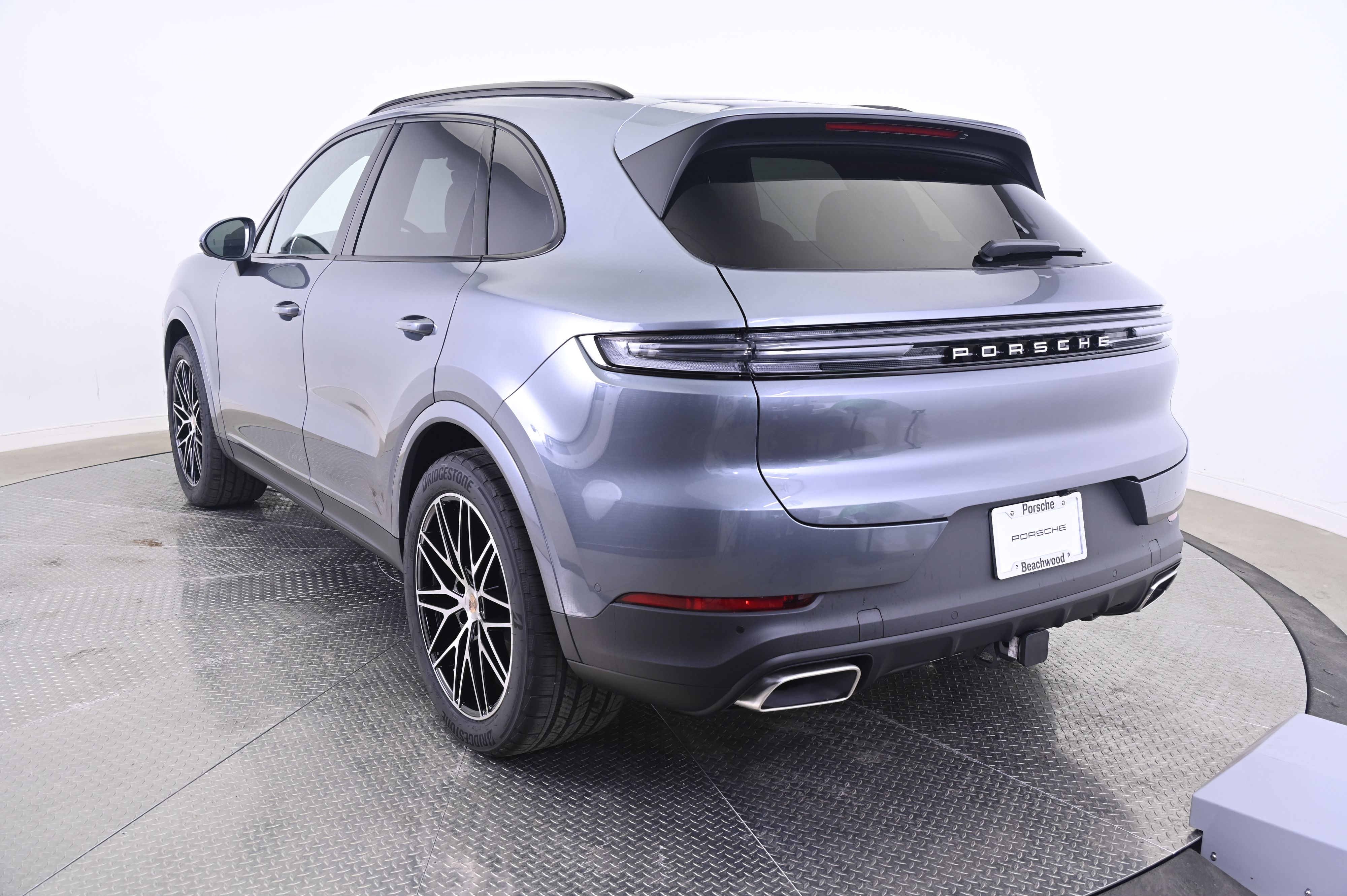 Thumbnail: 2026 Porsche Cayenne - 3