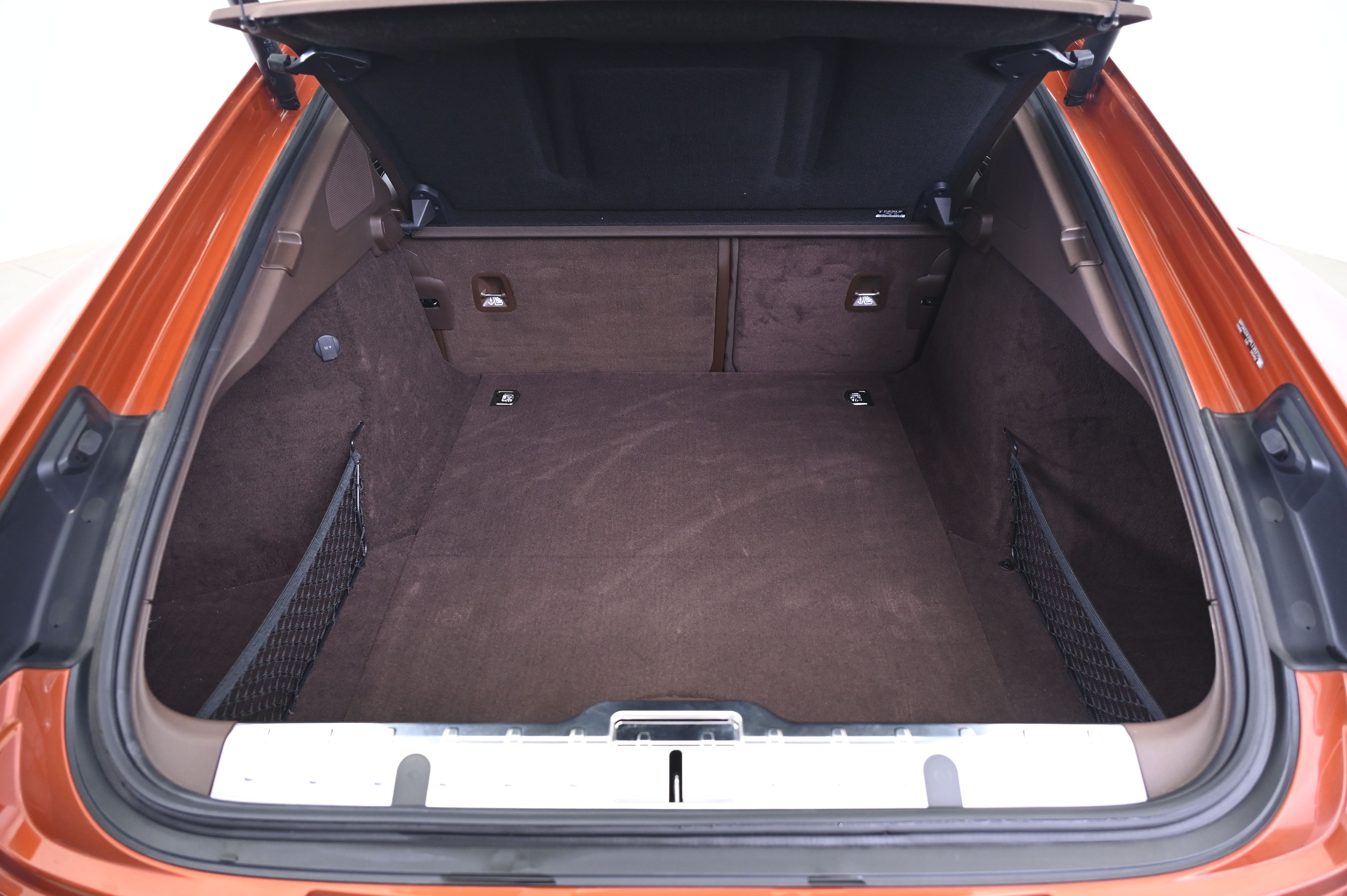 Thumbnail: 2023 Porsche Panamera - 15