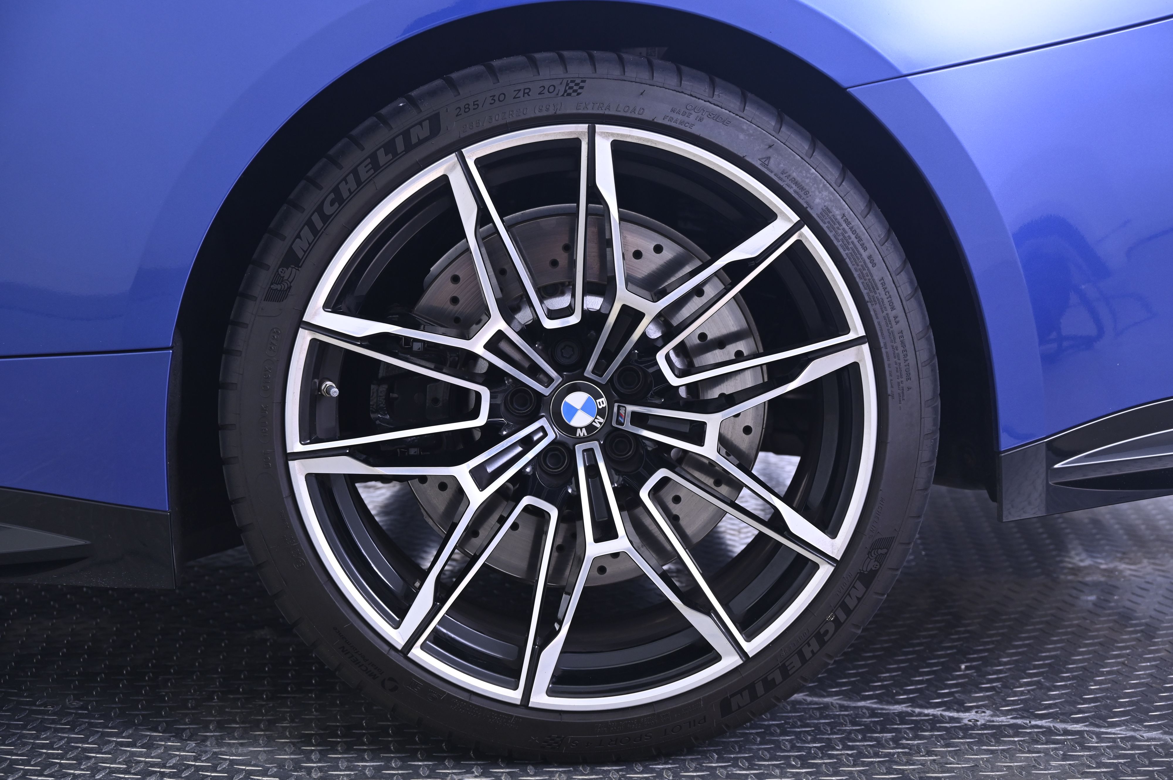 Thumbnail: 2024 BMW M4 - 15