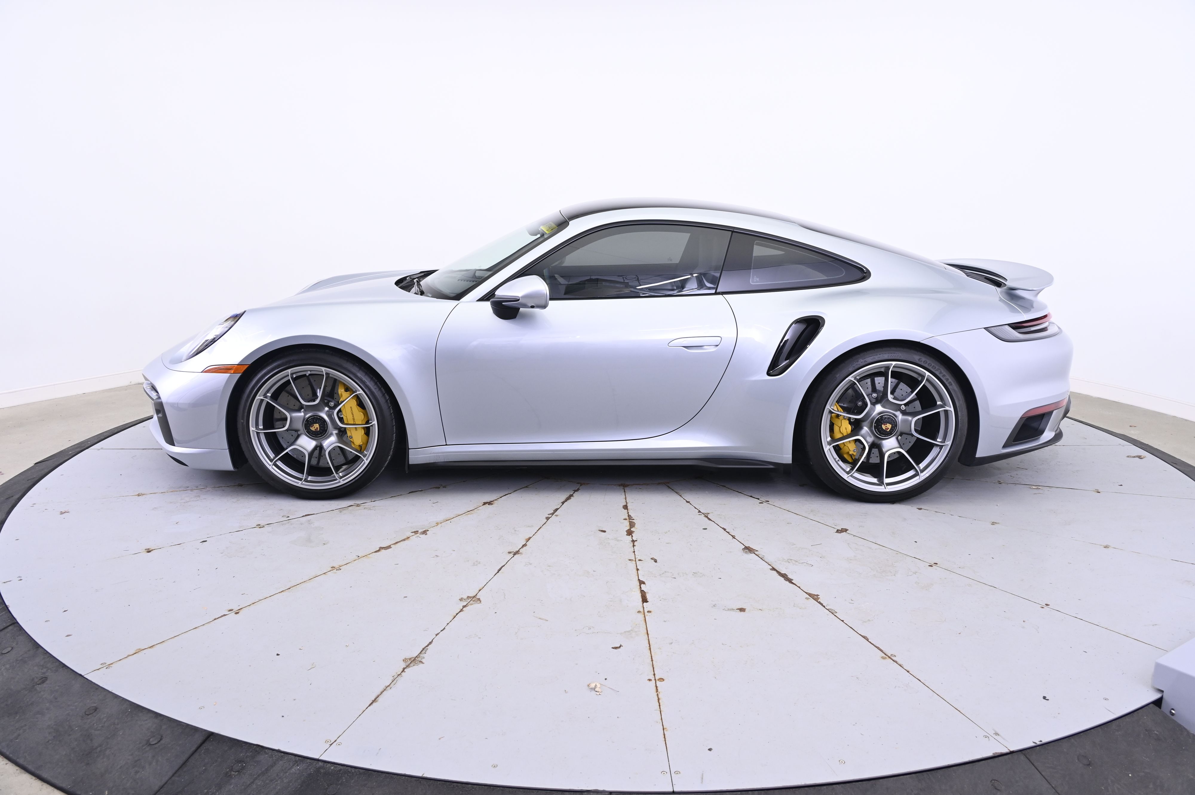 Thumbnail: 2021 Porsche 911 - 2