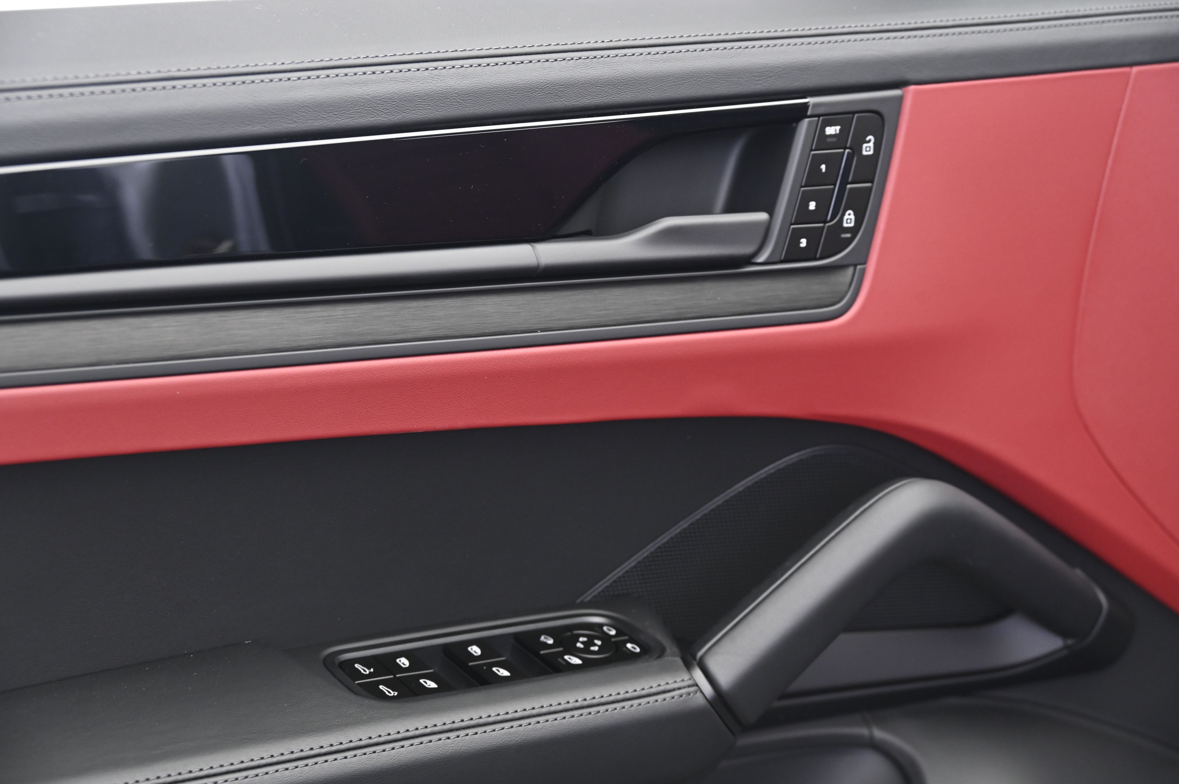 Thumbnail: 2026 Porsche Cayenne - 27