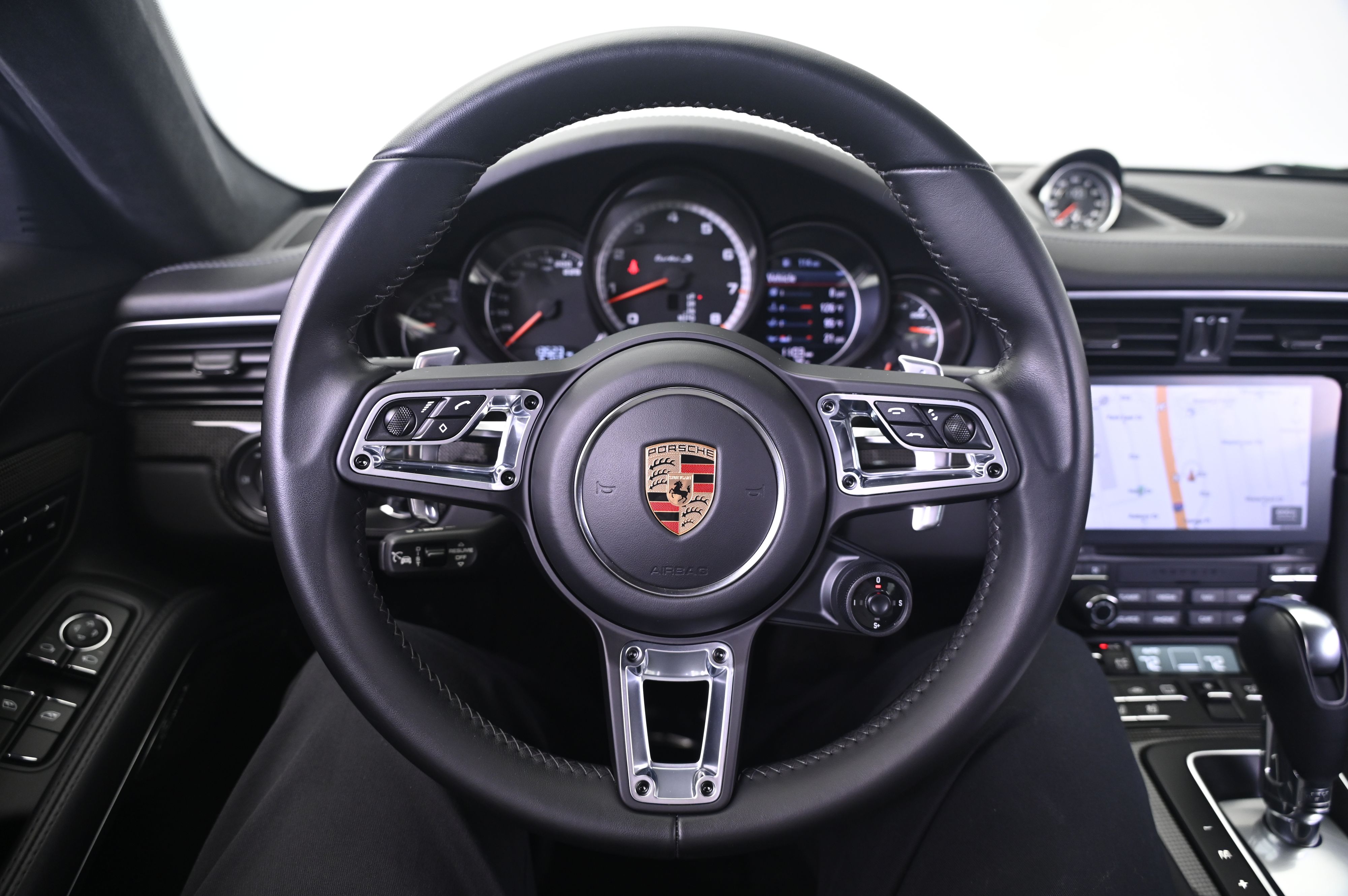 Thumbnail: 2019 Porsche 911 - 32