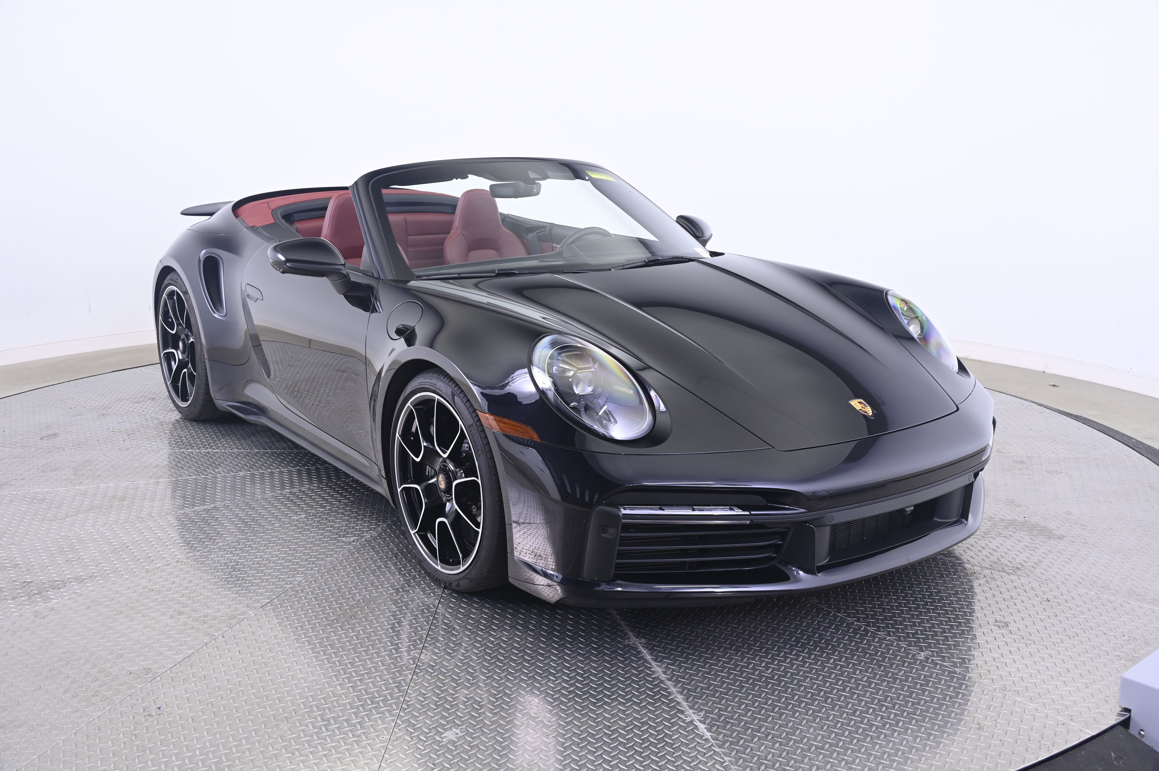 Thumbnail: 2021 Porsche 911 - 9