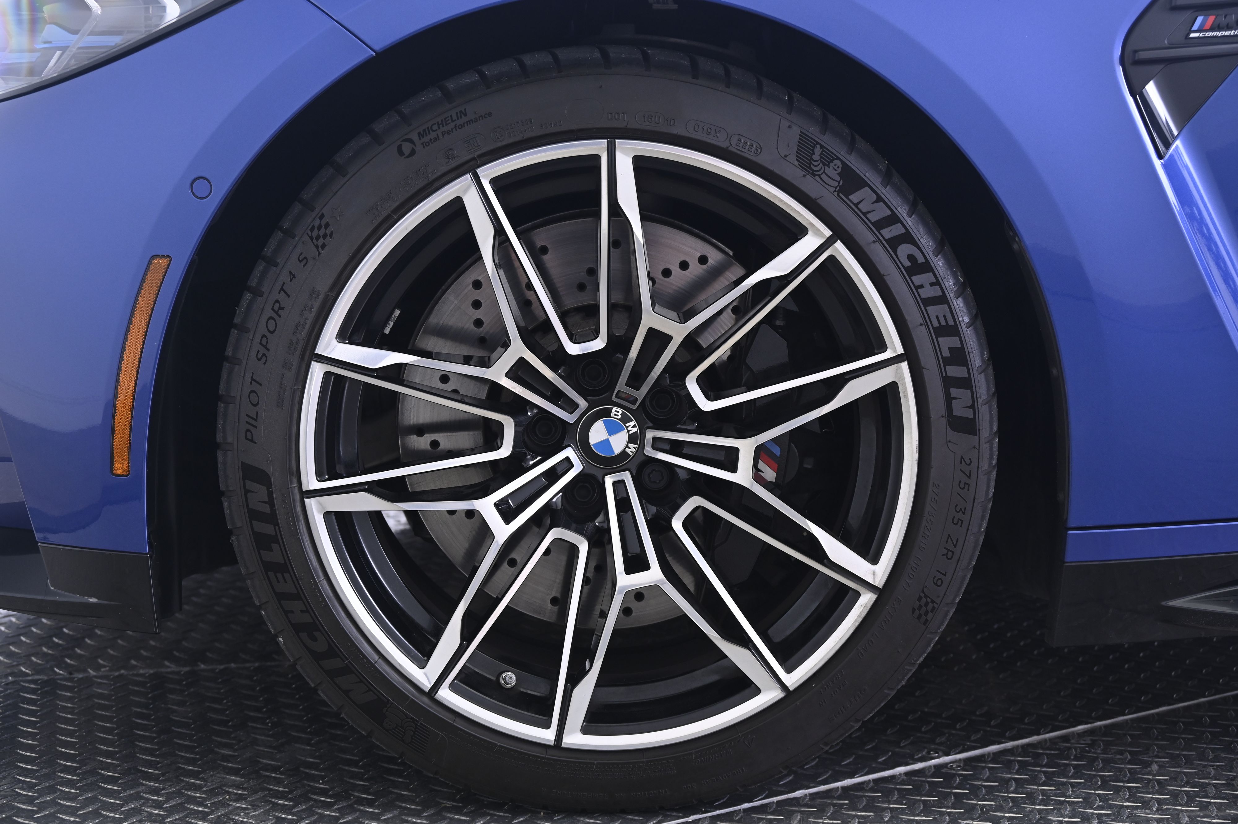 Thumbnail: 2024 BMW M4 - 14