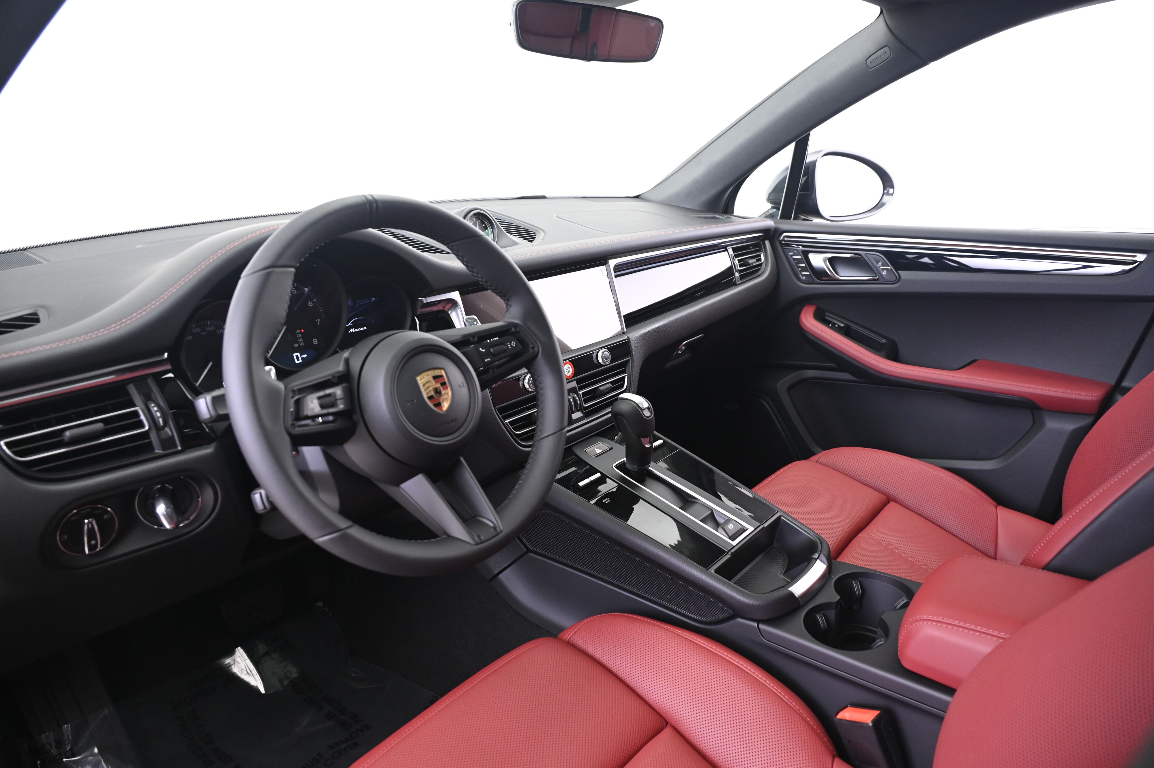 Thumbnail: 2026 Porsche Macan - 28