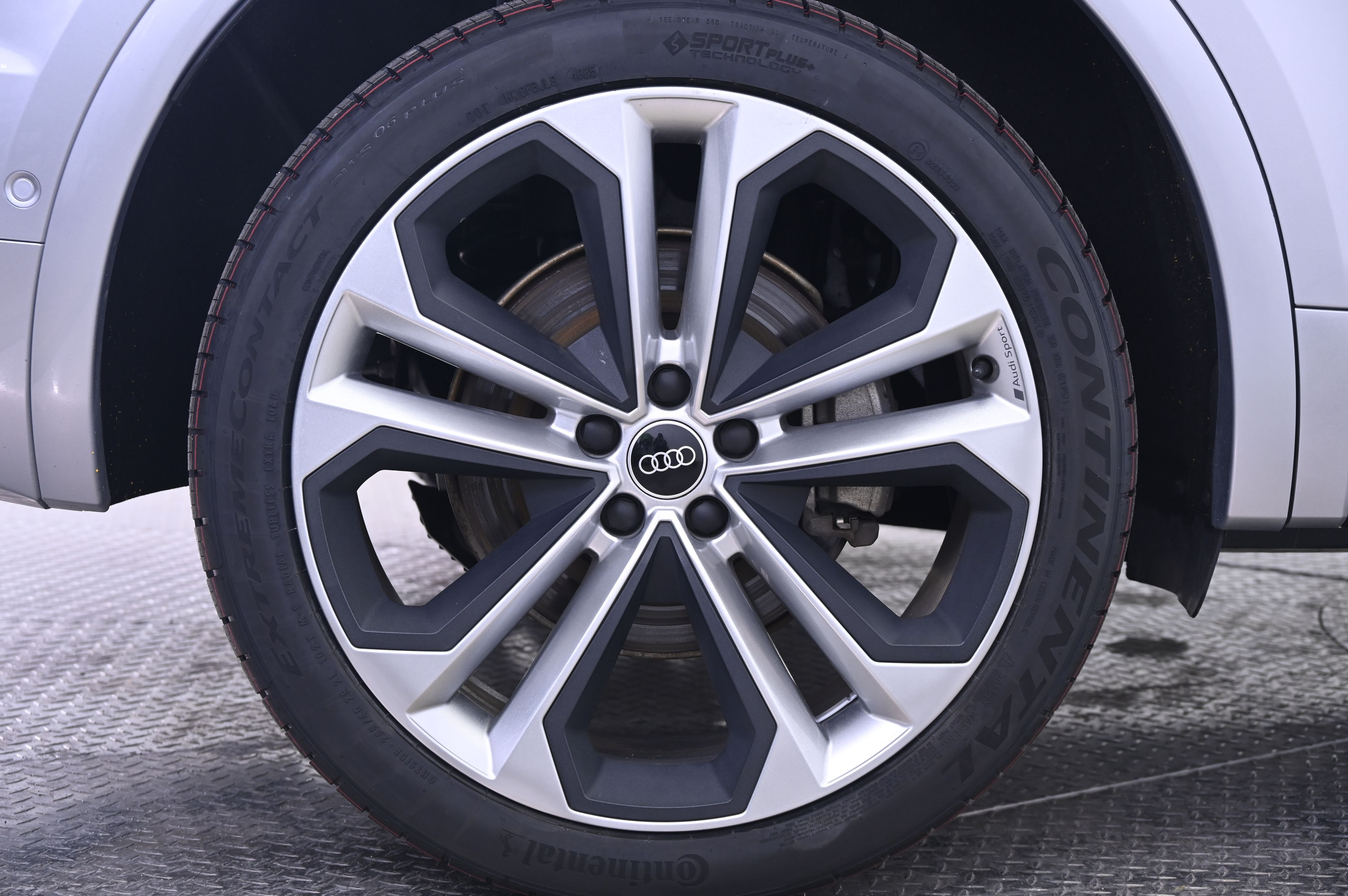 Thumbnail: 2023 Audi Q5 - 13