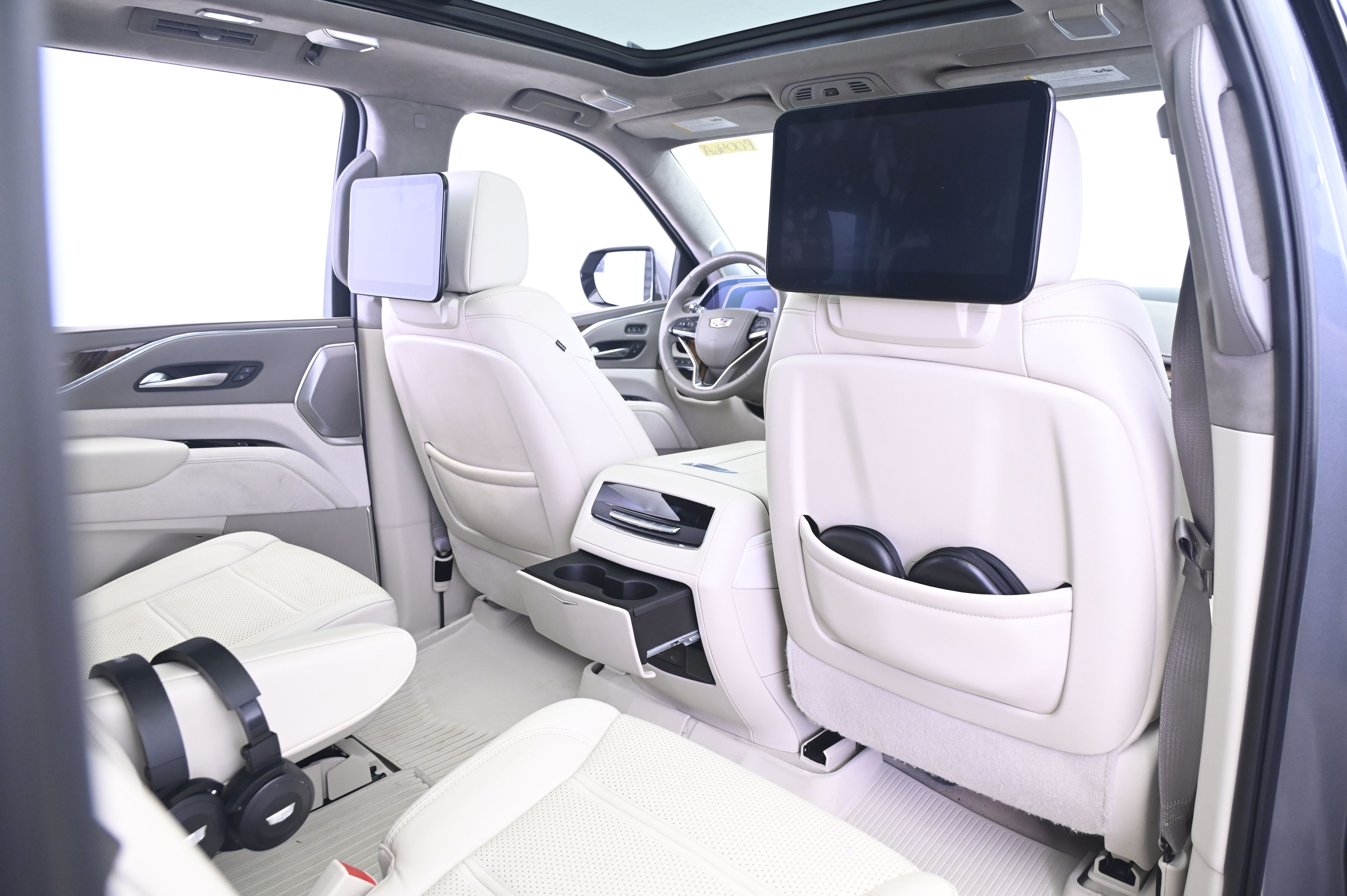 Thumbnail: 2022 Cadillac Escalade - 18