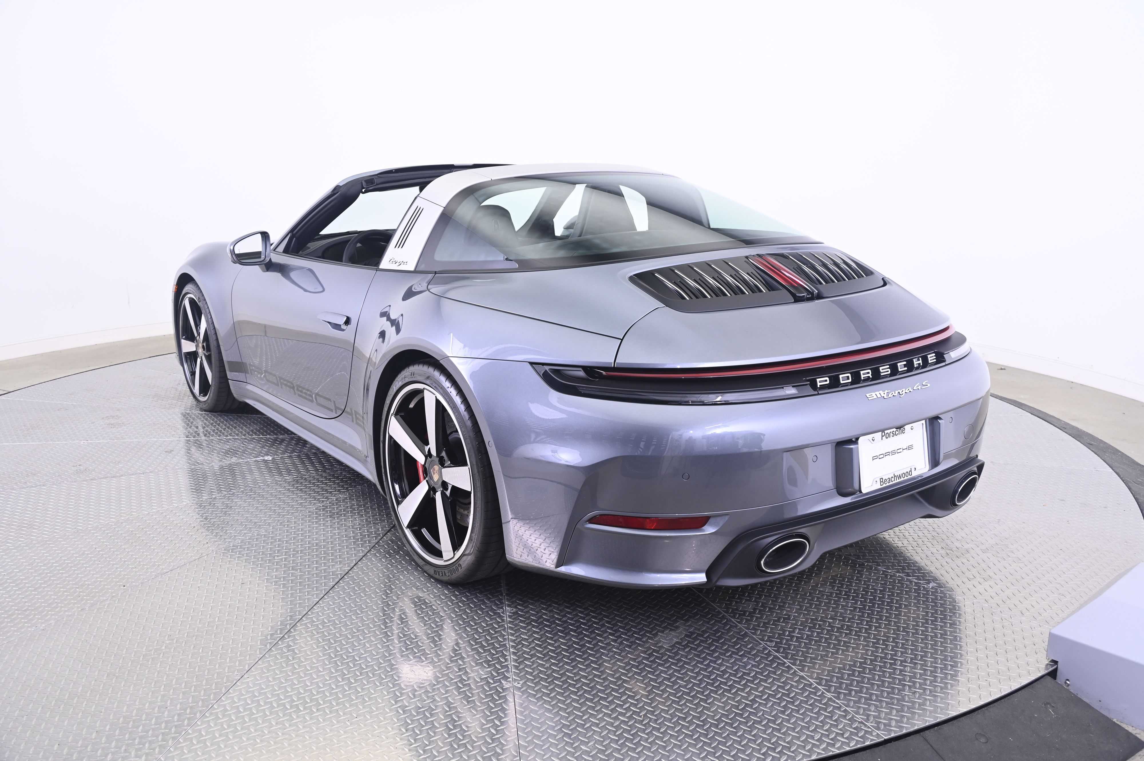 Thumbnail: 2026 Porsche 911 - 3