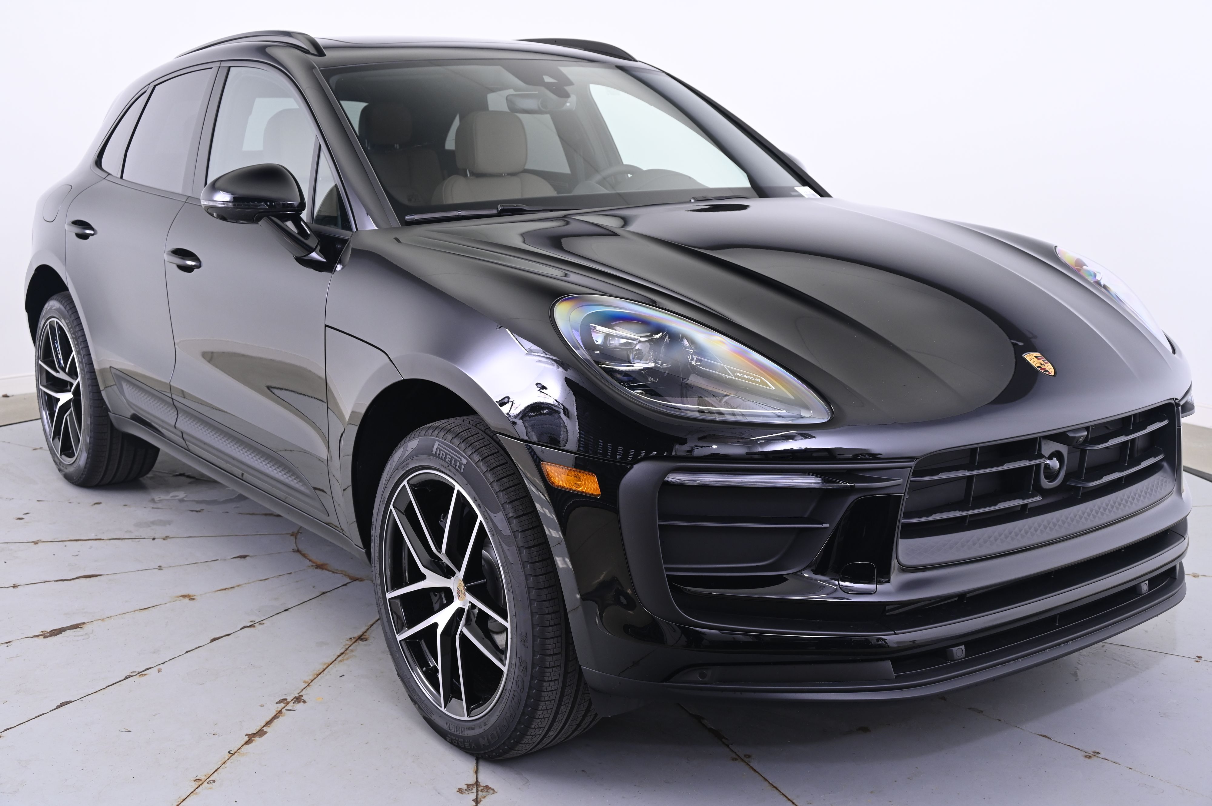 Thumbnail: 2026 Porsche Macan - 9