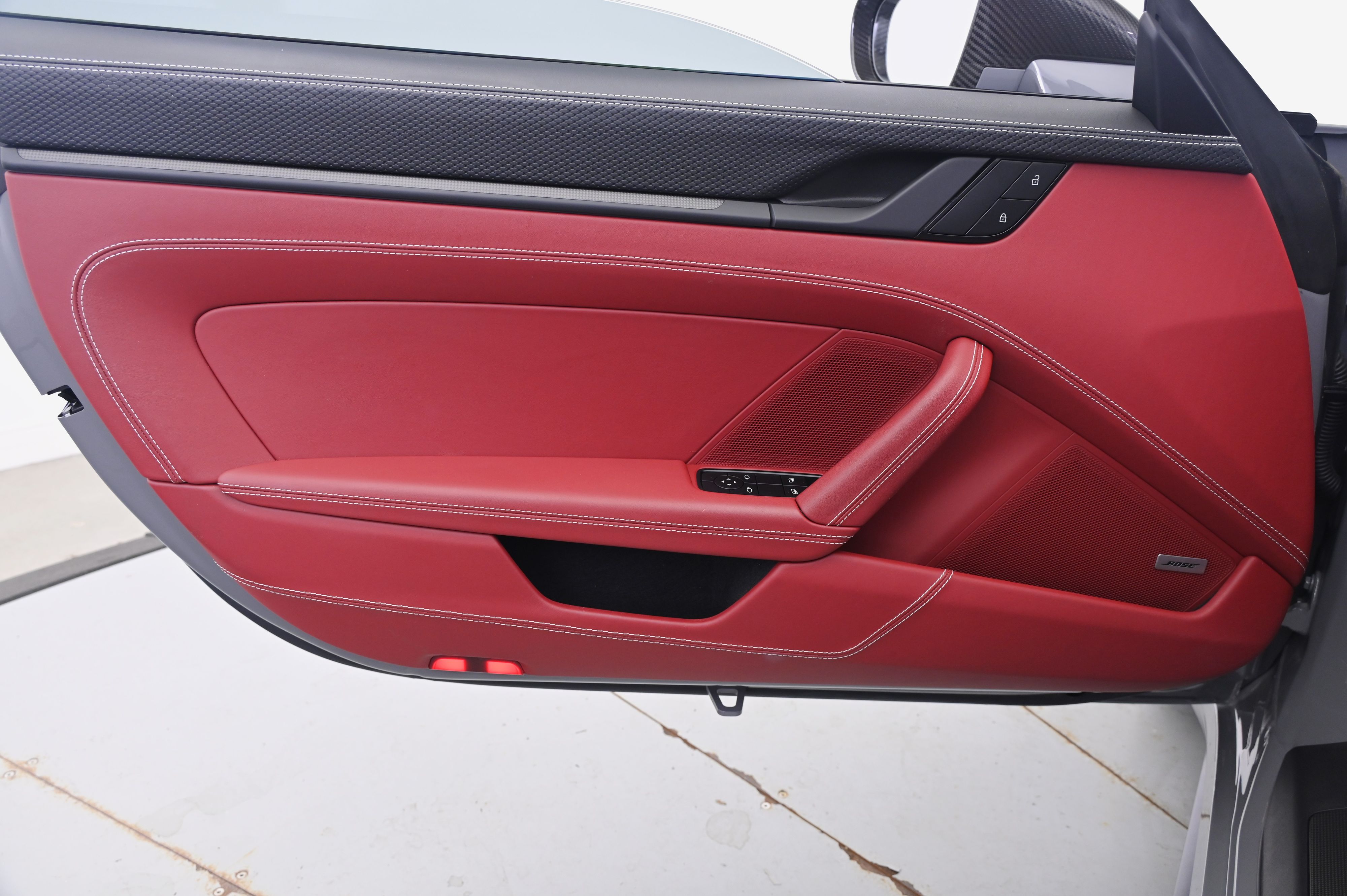 Thumbnail: 2022 Porsche 911 - 28