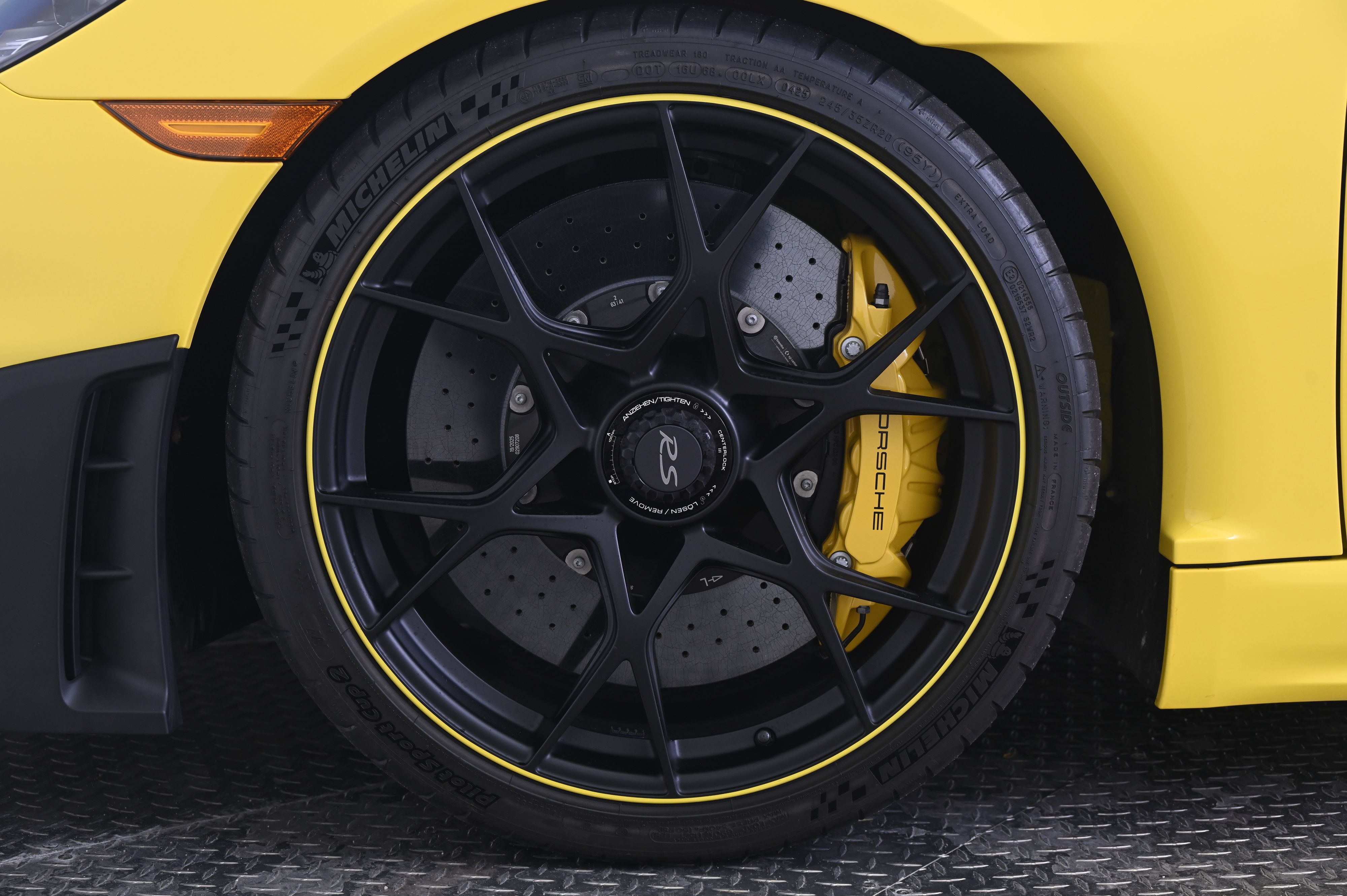 Thumbnail: 2025 Porsche  - 14
