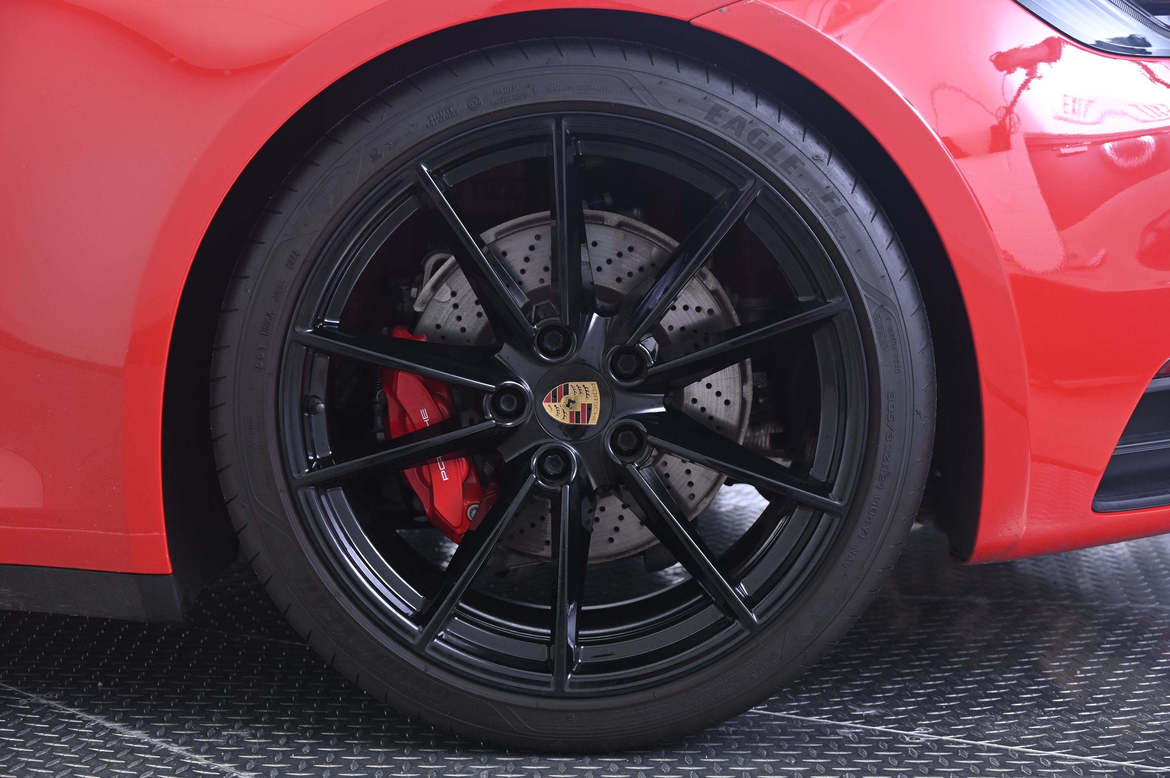 Thumbnail: 2022 Porsche 911 - 12