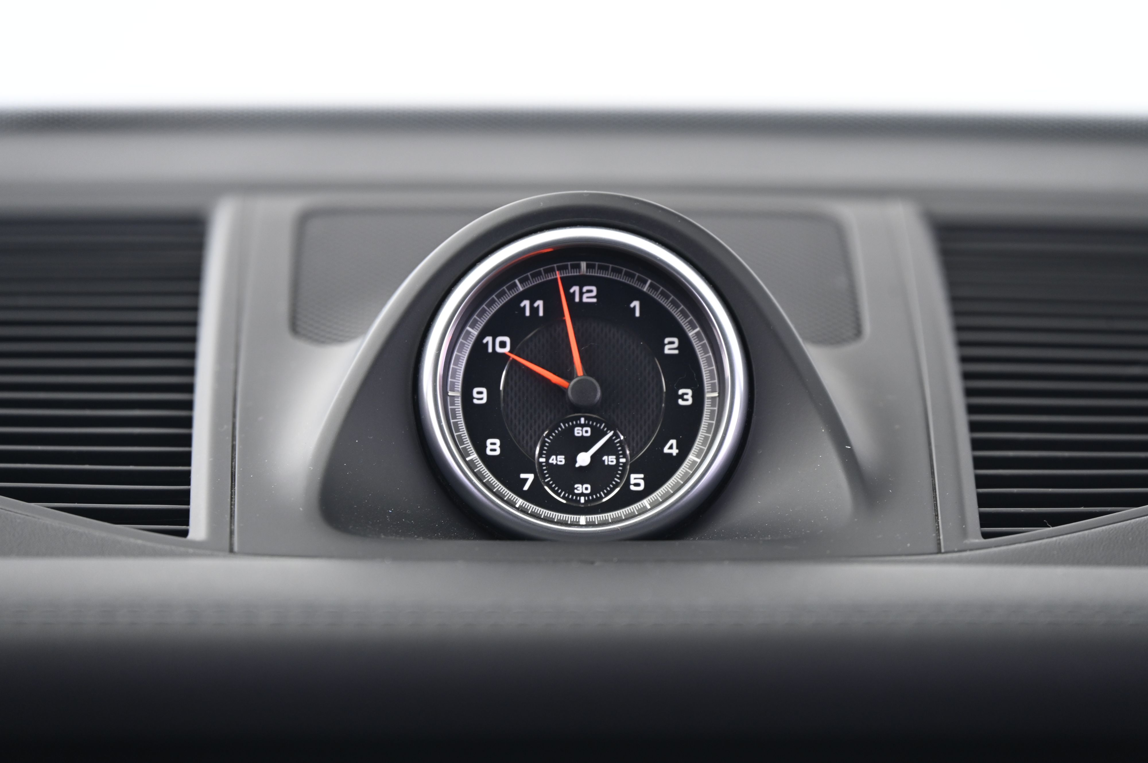 Thumbnail: 2021 Porsche Macan - 32