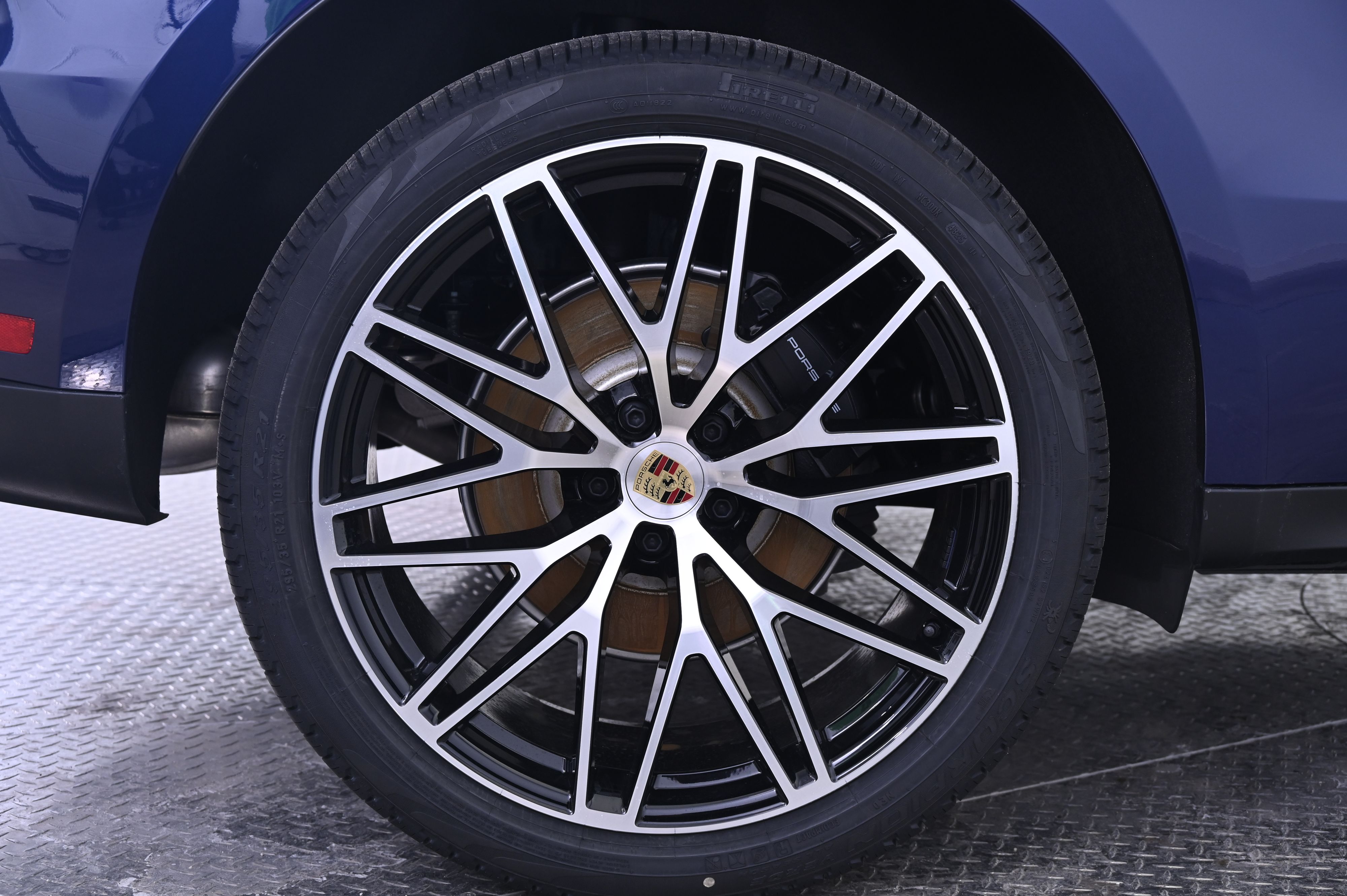 Thumbnail: 2026 Porsche Macan - 13