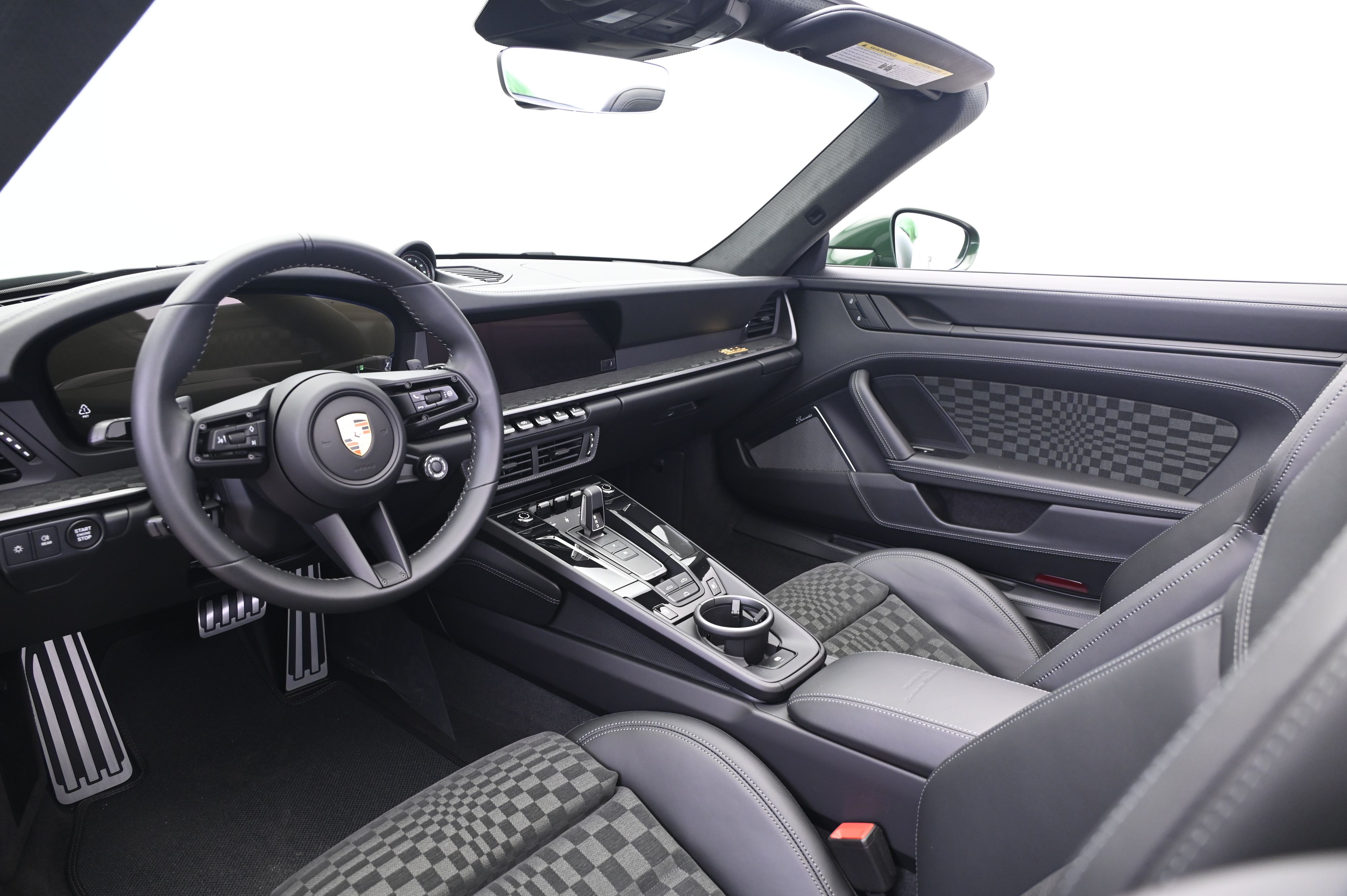 Thumbnail: 2026 Porsche 911 - 31