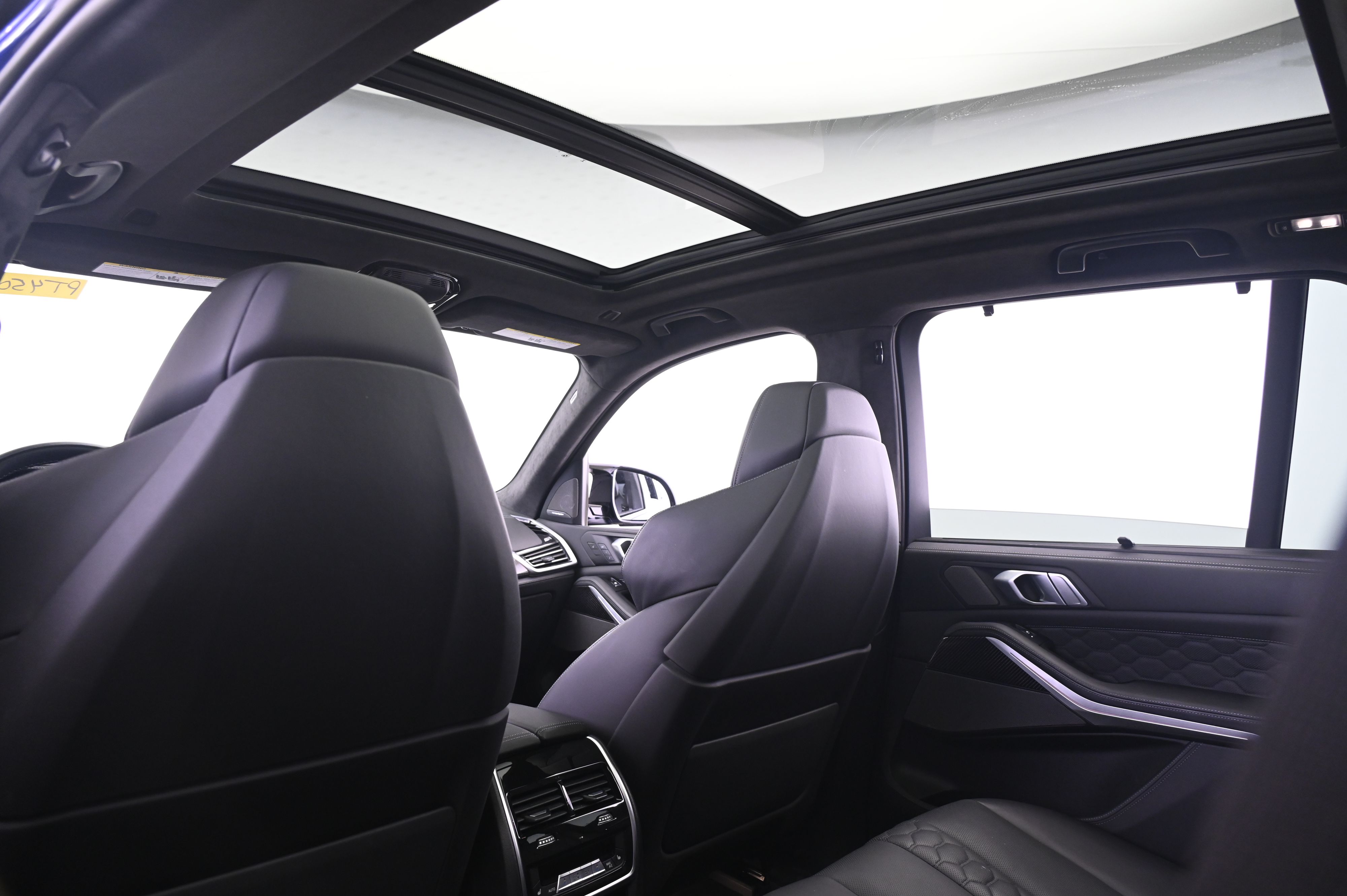 Thumbnail: 2022 BMW X5 - 25