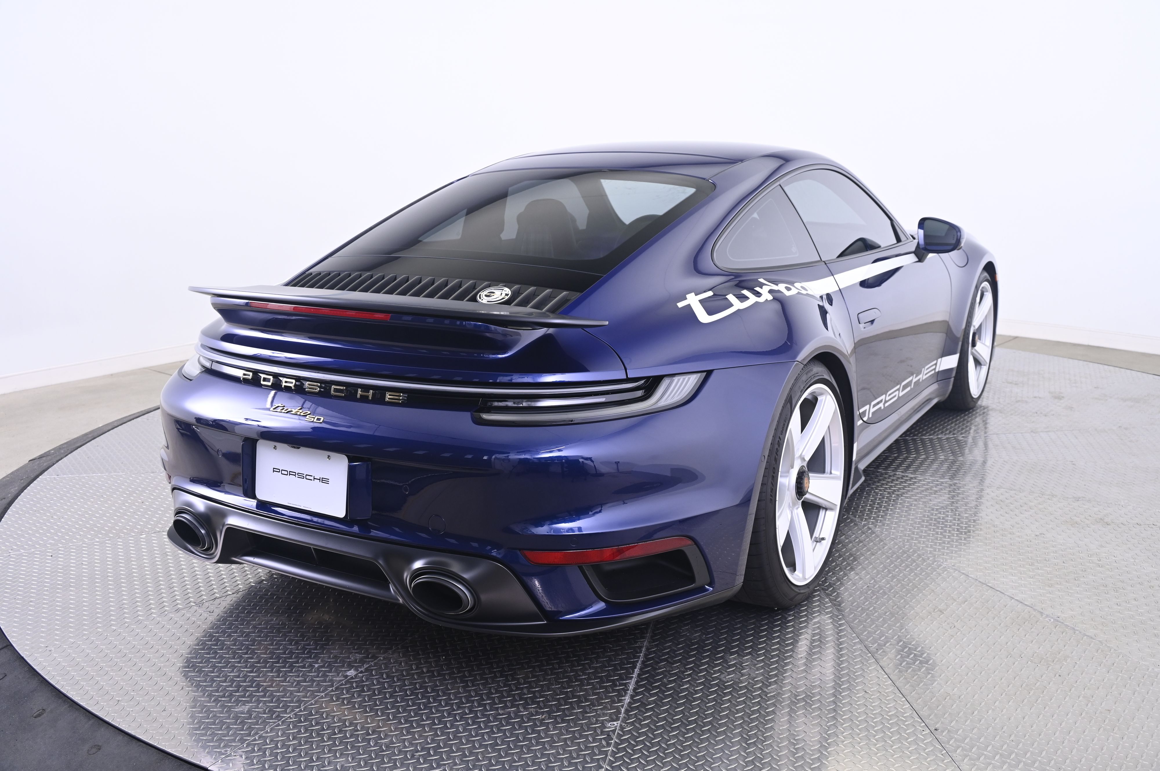 Thumbnail: 2025 Porsche 911 - 7