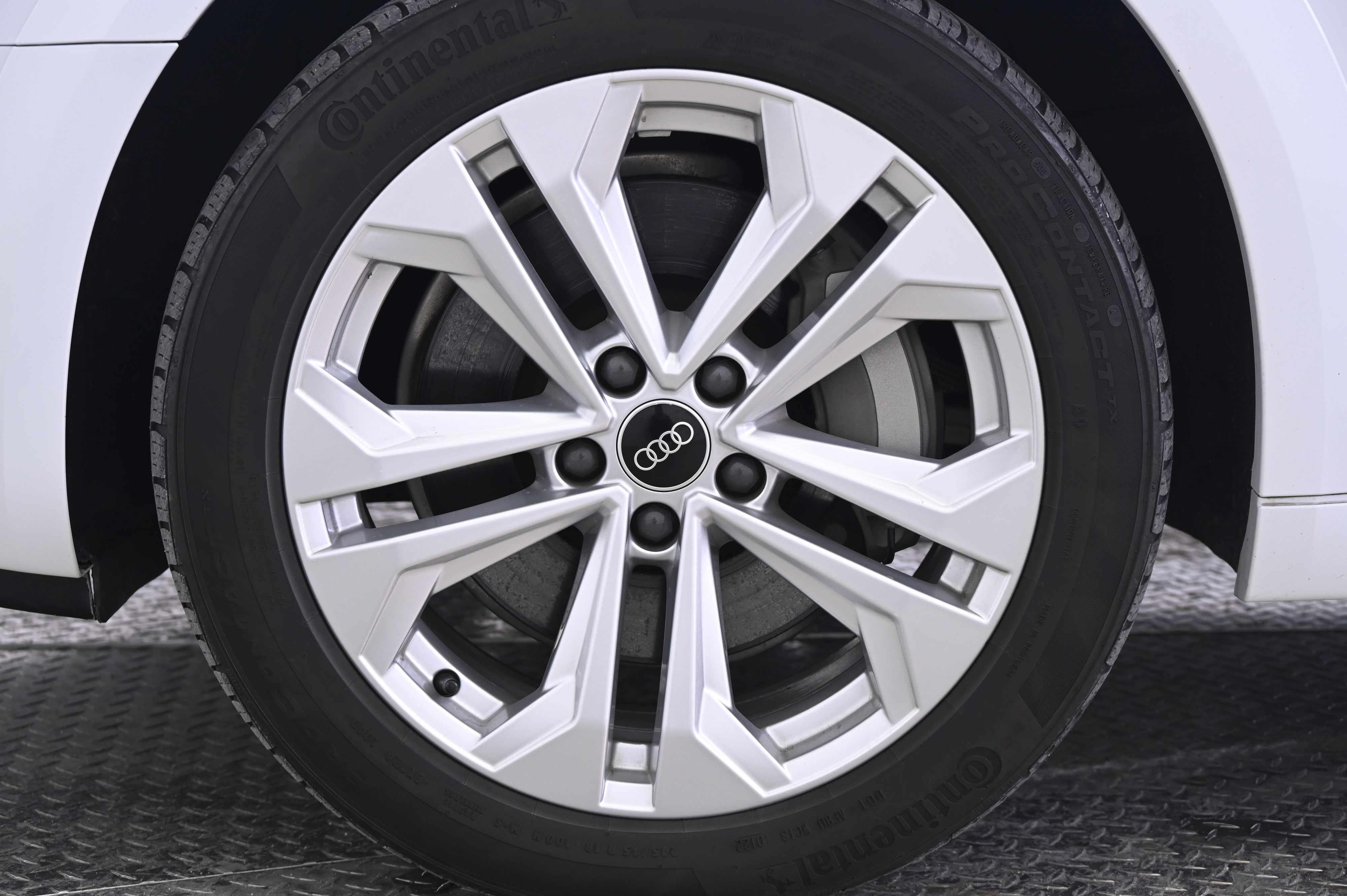 Thumbnail: 2022 Audi A4 - 11