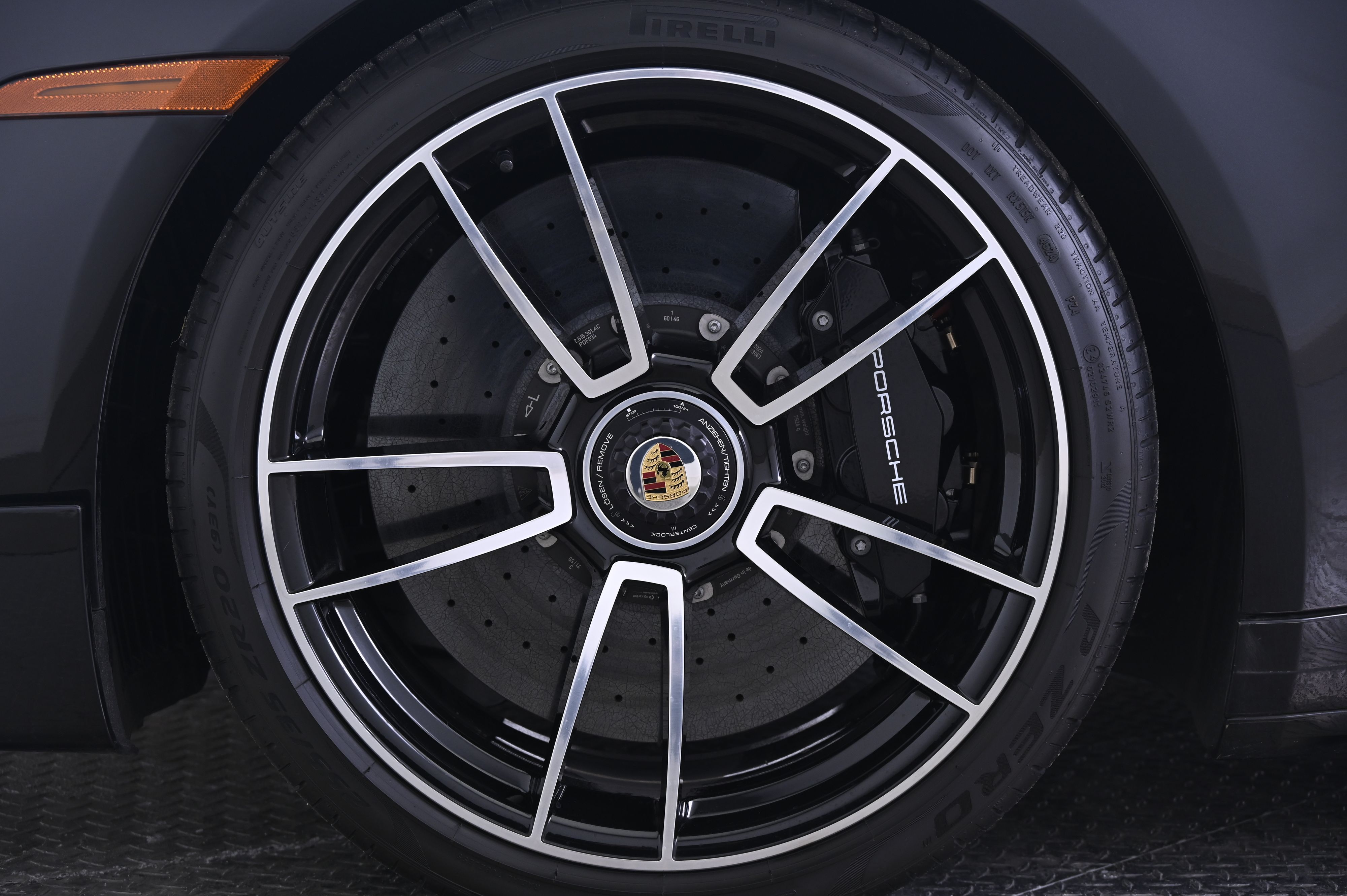 Thumbnail: 2025 Porsche 911 - 11