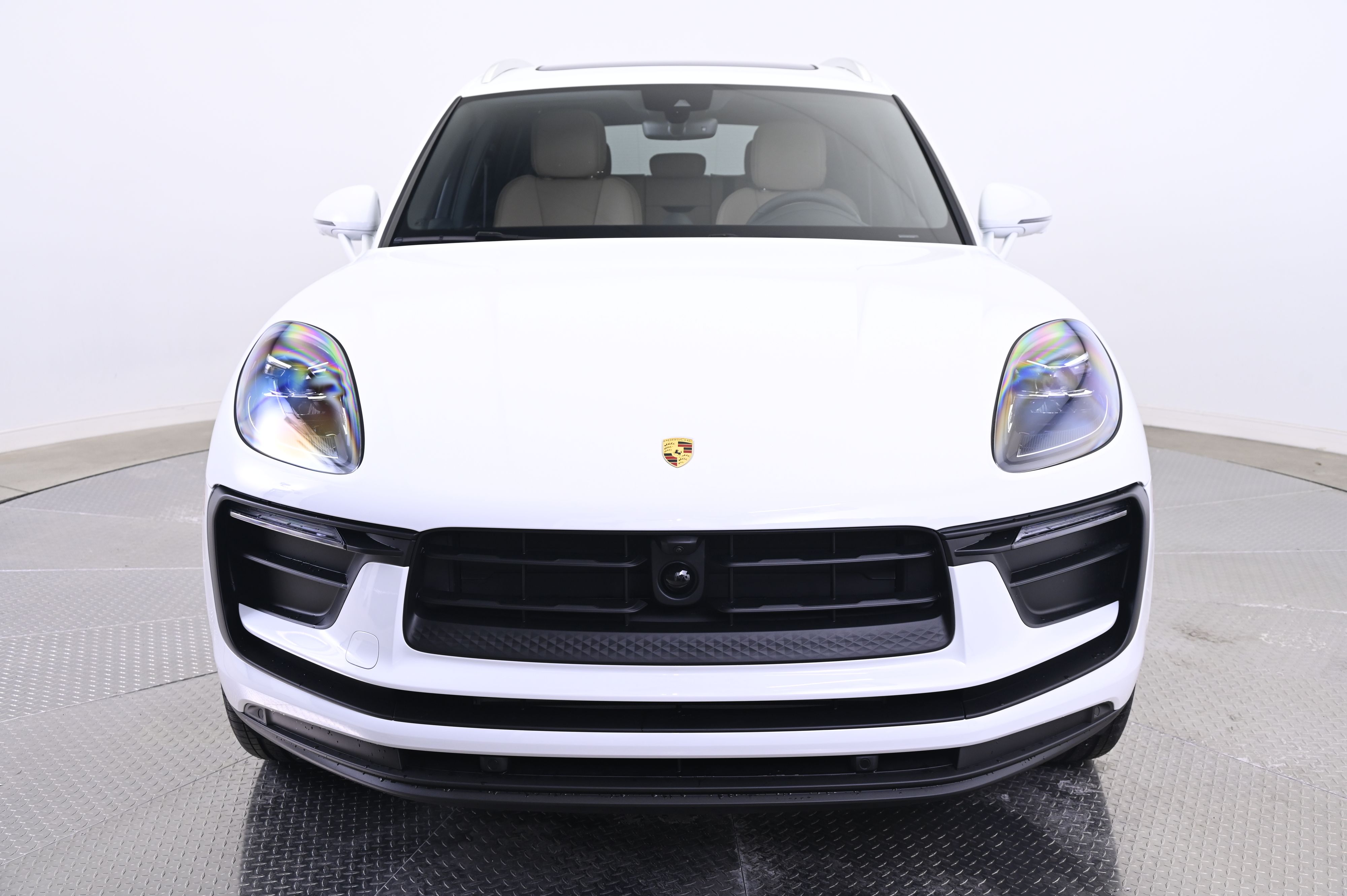 Thumbnail: 2026 Porsche Macan - 10