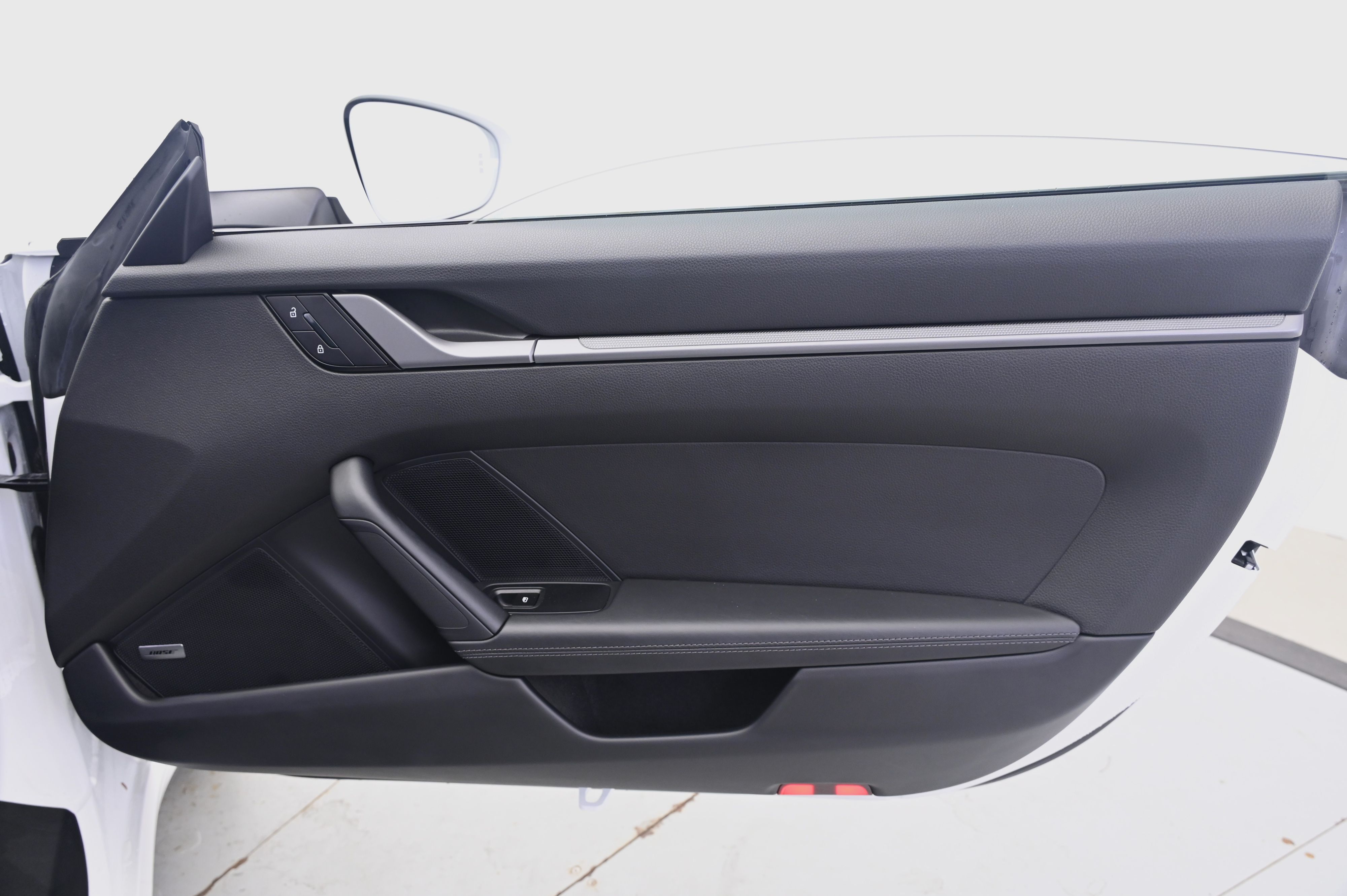 Thumbnail: 2025 Porsche 911 - 16