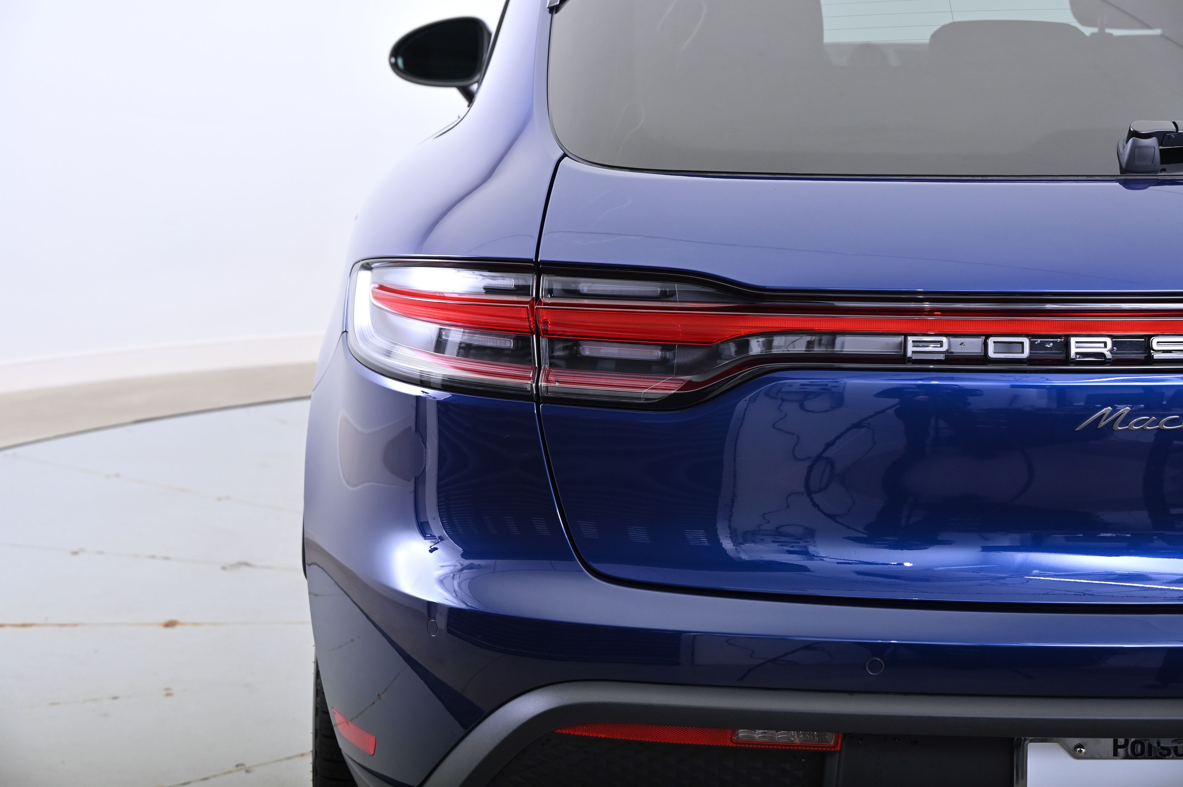 Thumbnail: 2025 Porsche Macan - 14