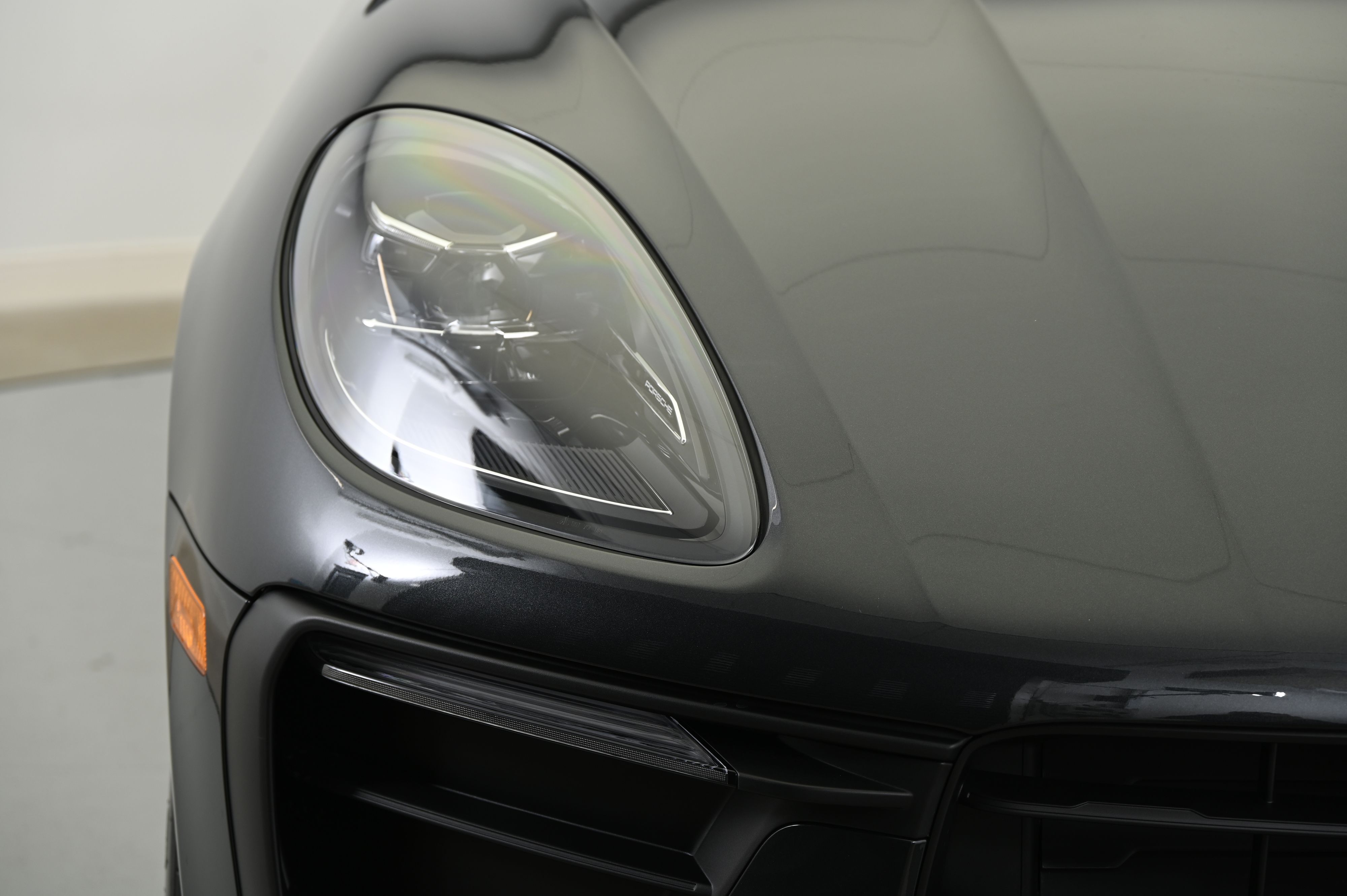 Thumbnail: 2025 Porsche Macan - 11