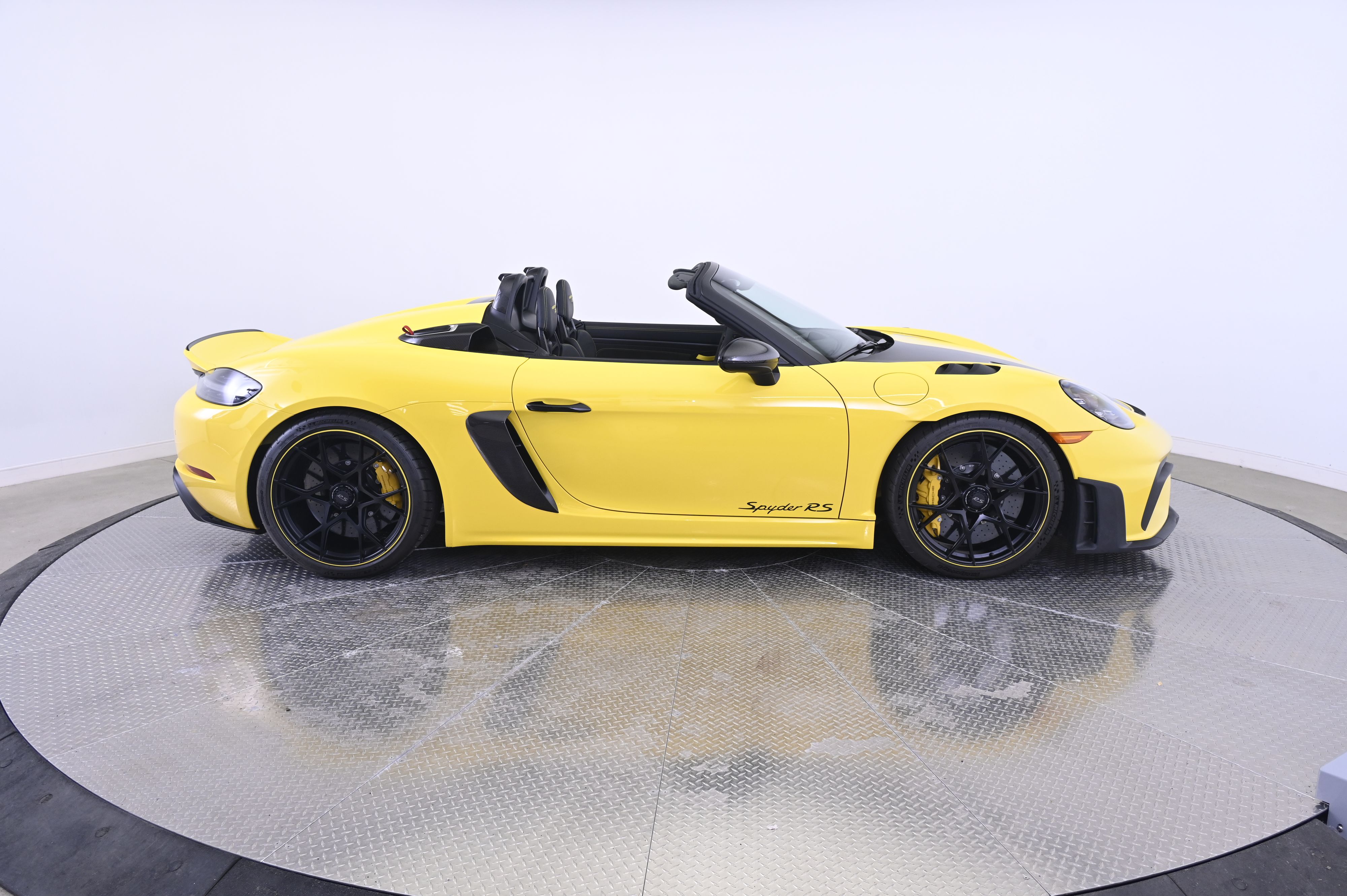 Thumbnail: 2025 Porsche  - 8