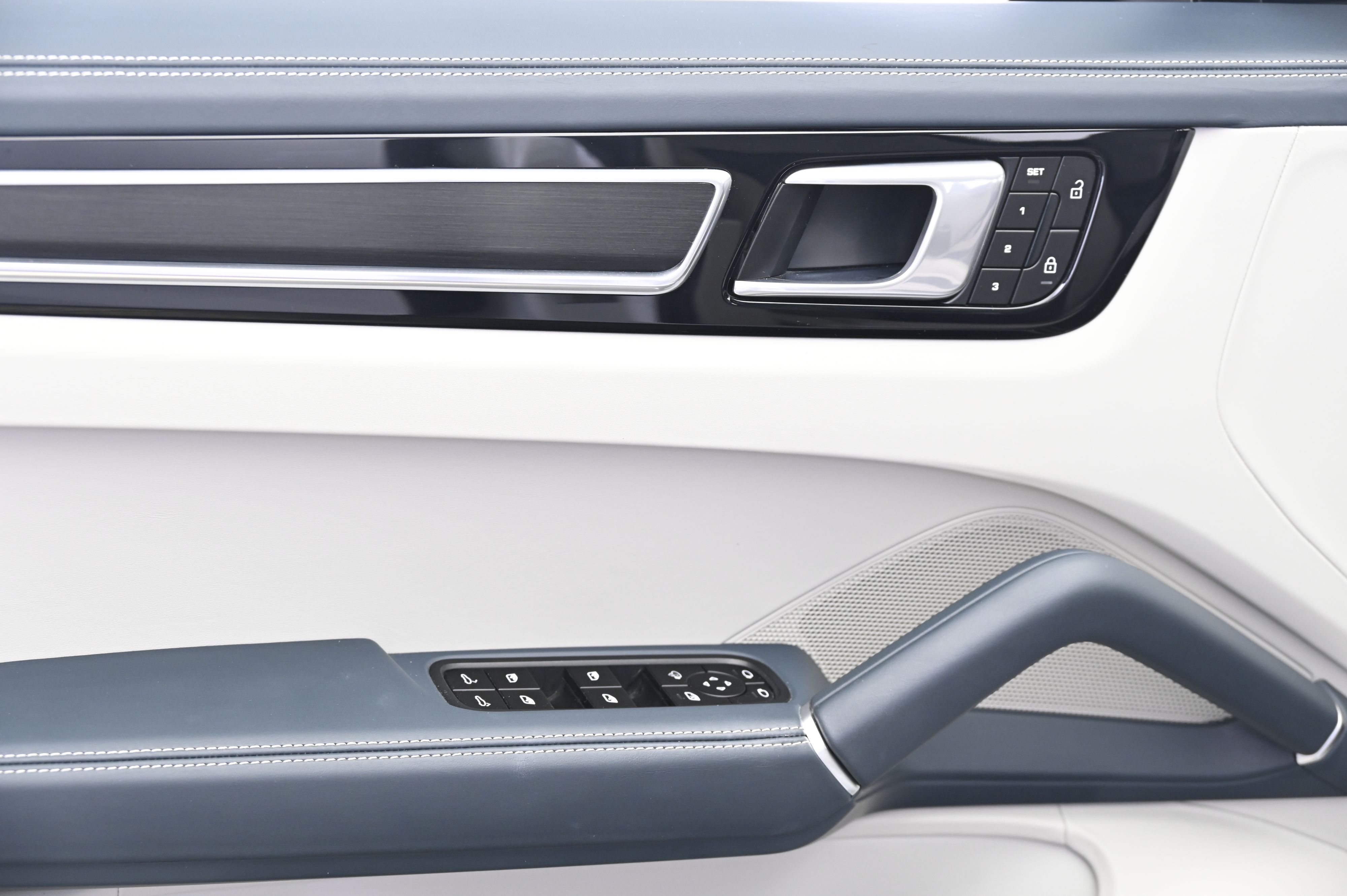 Thumbnail: 2022 Porsche  - 27