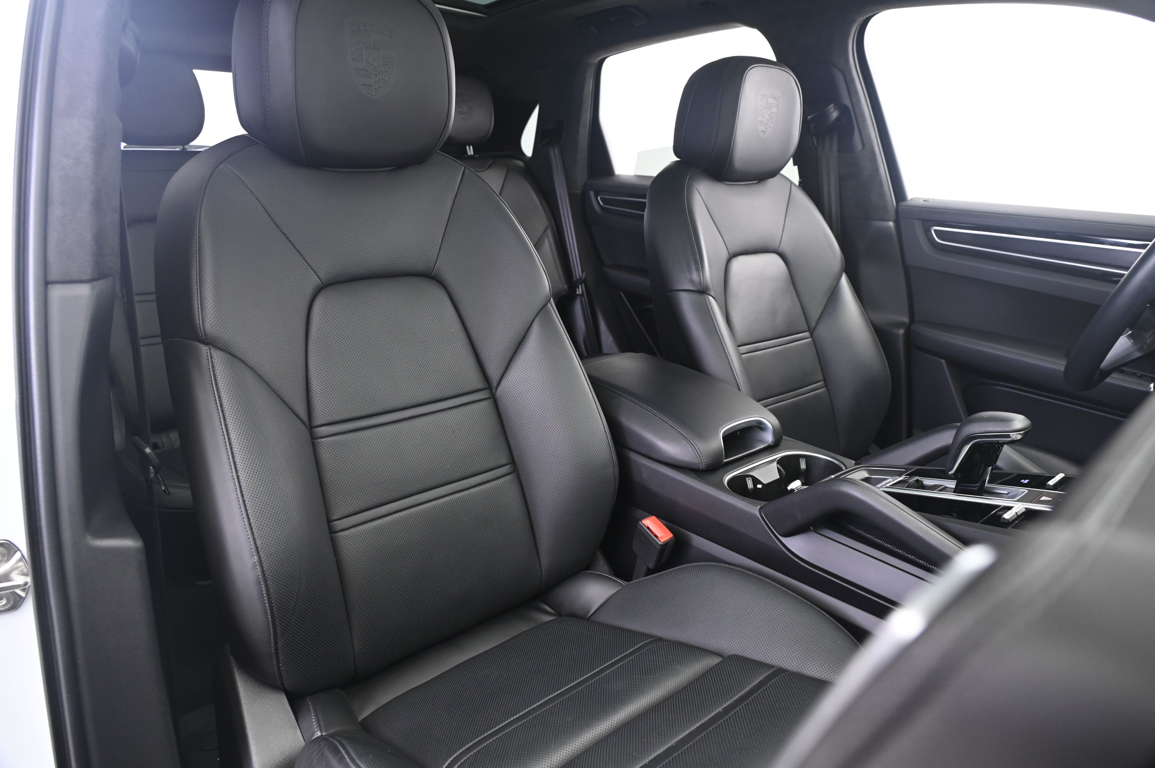 Thumbnail: 2023 Porsche Cayenne - 24