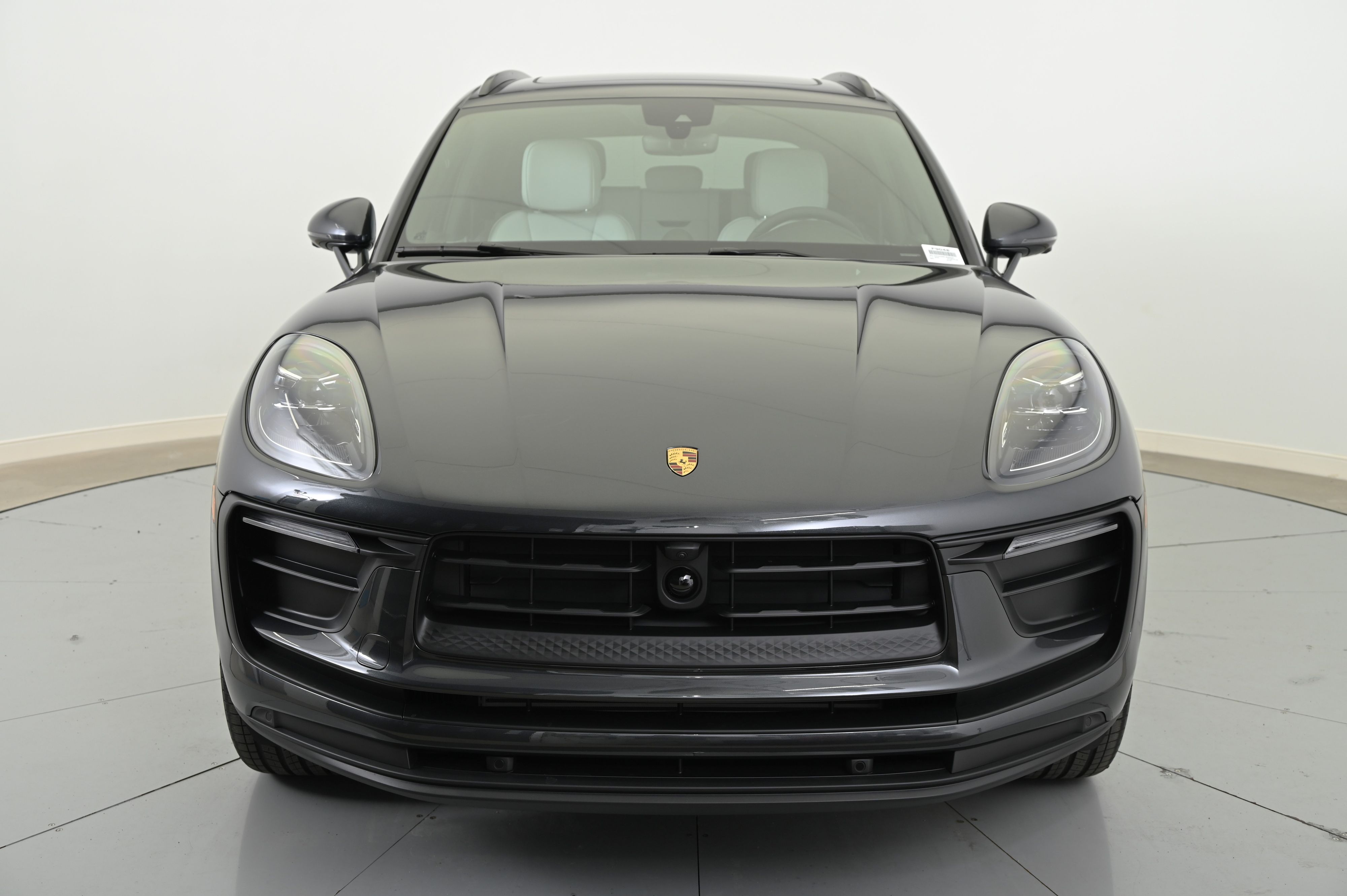 Thumbnail: 2025 Porsche Macan - 10