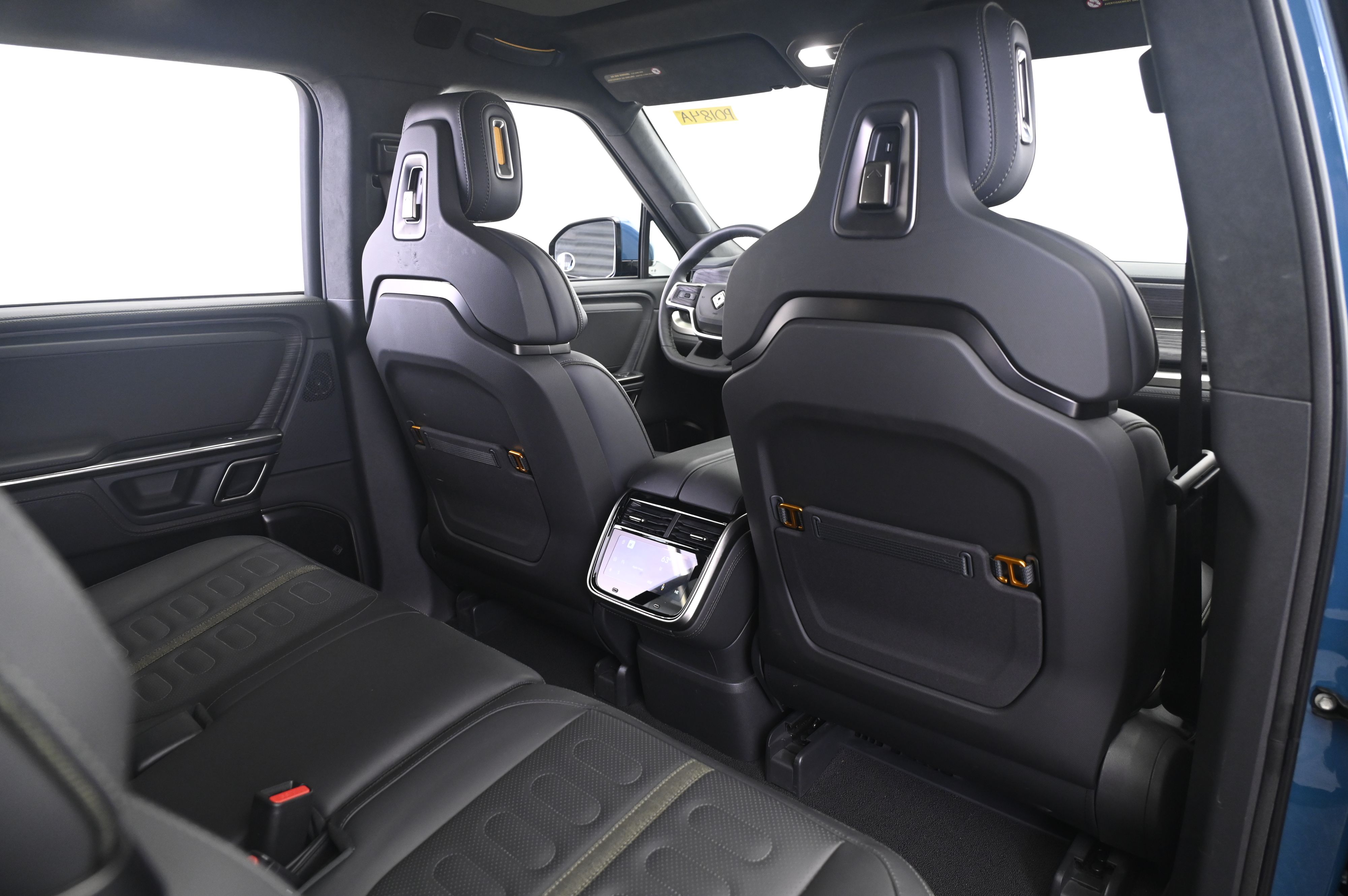 Thumbnail: 2024 Rivian R1S - 17