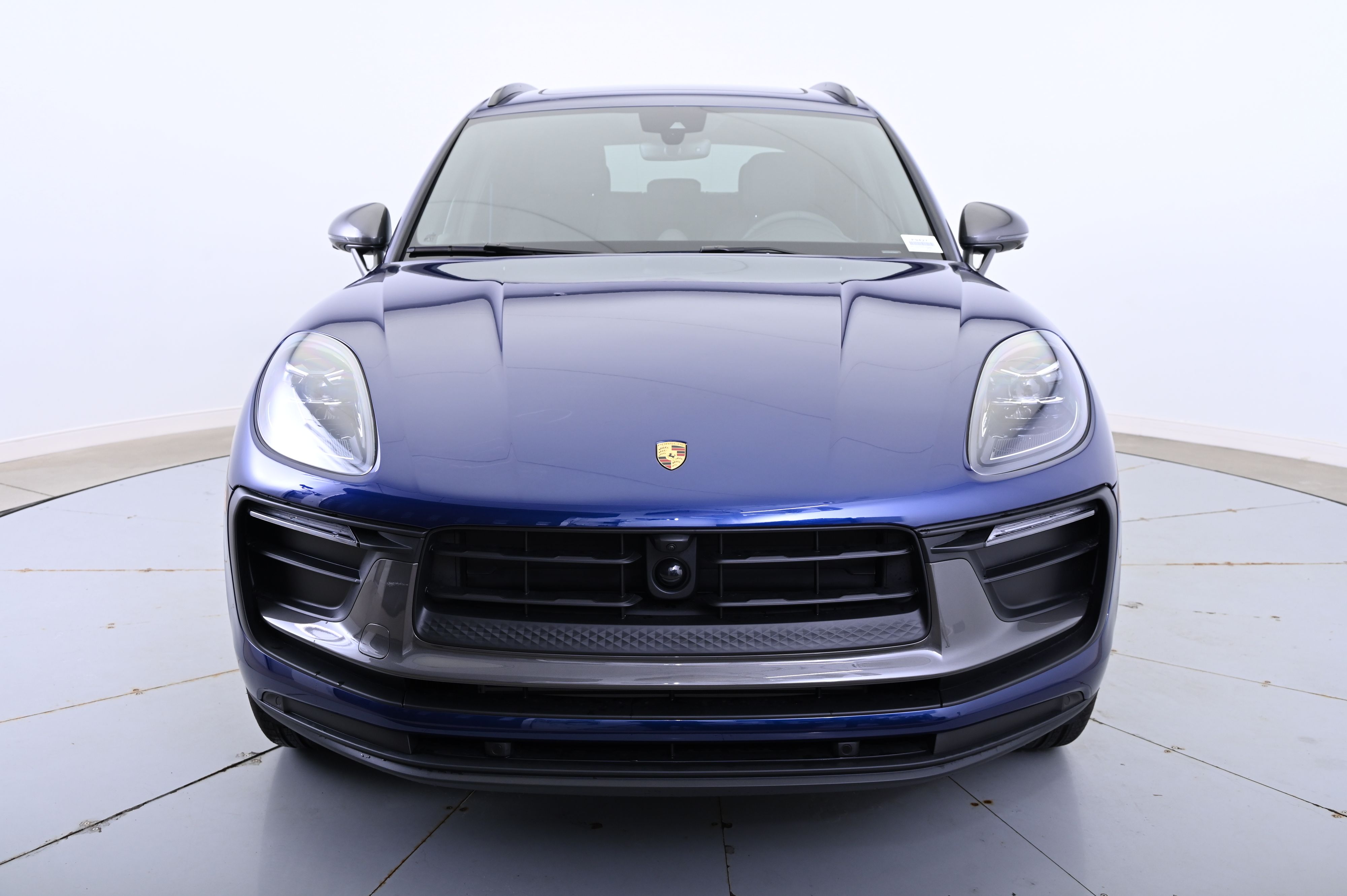 Thumbnail: 2025 Porsche Macan - 10