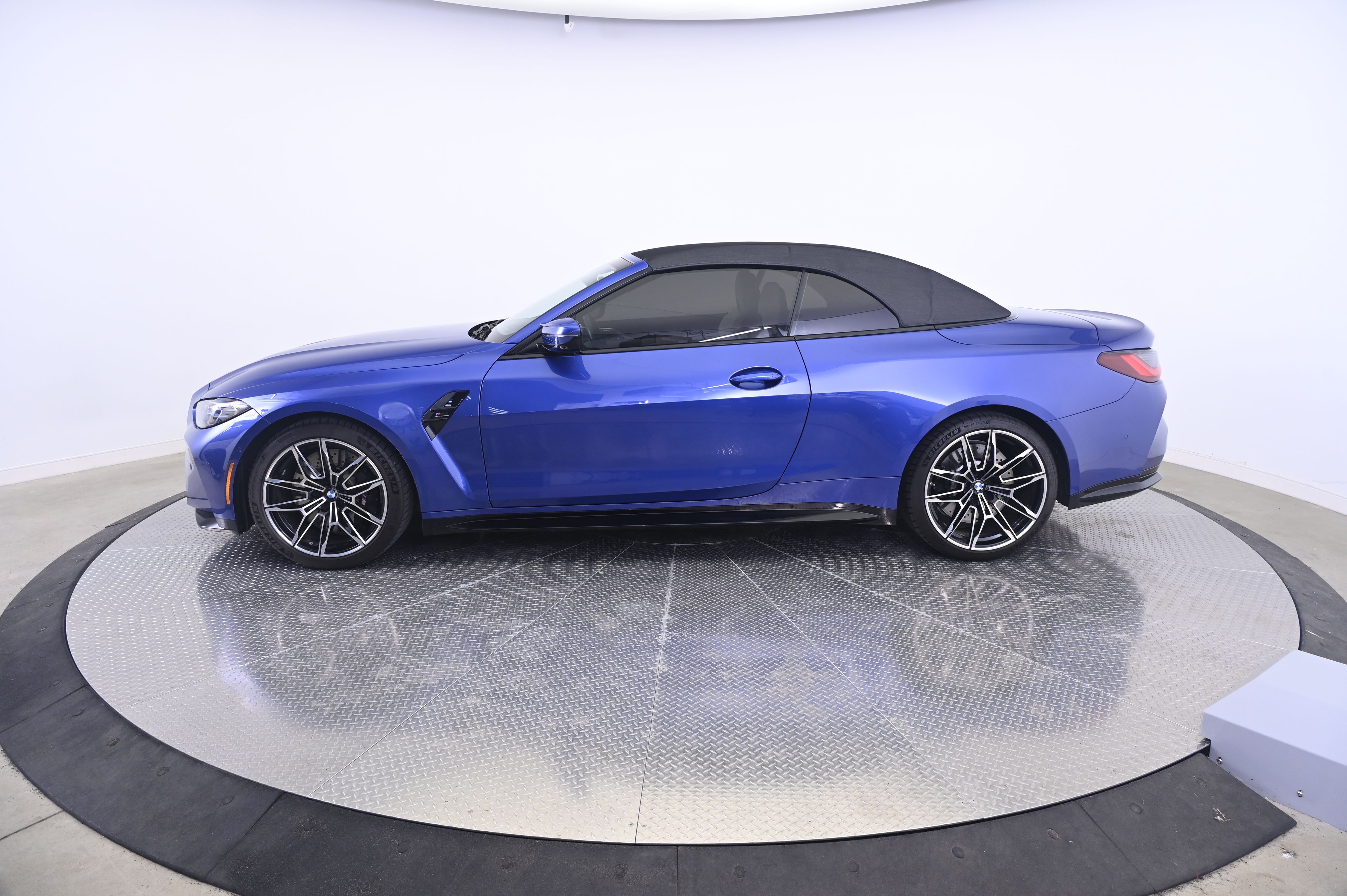 Thumbnail: 2024 BMW M4 - 12