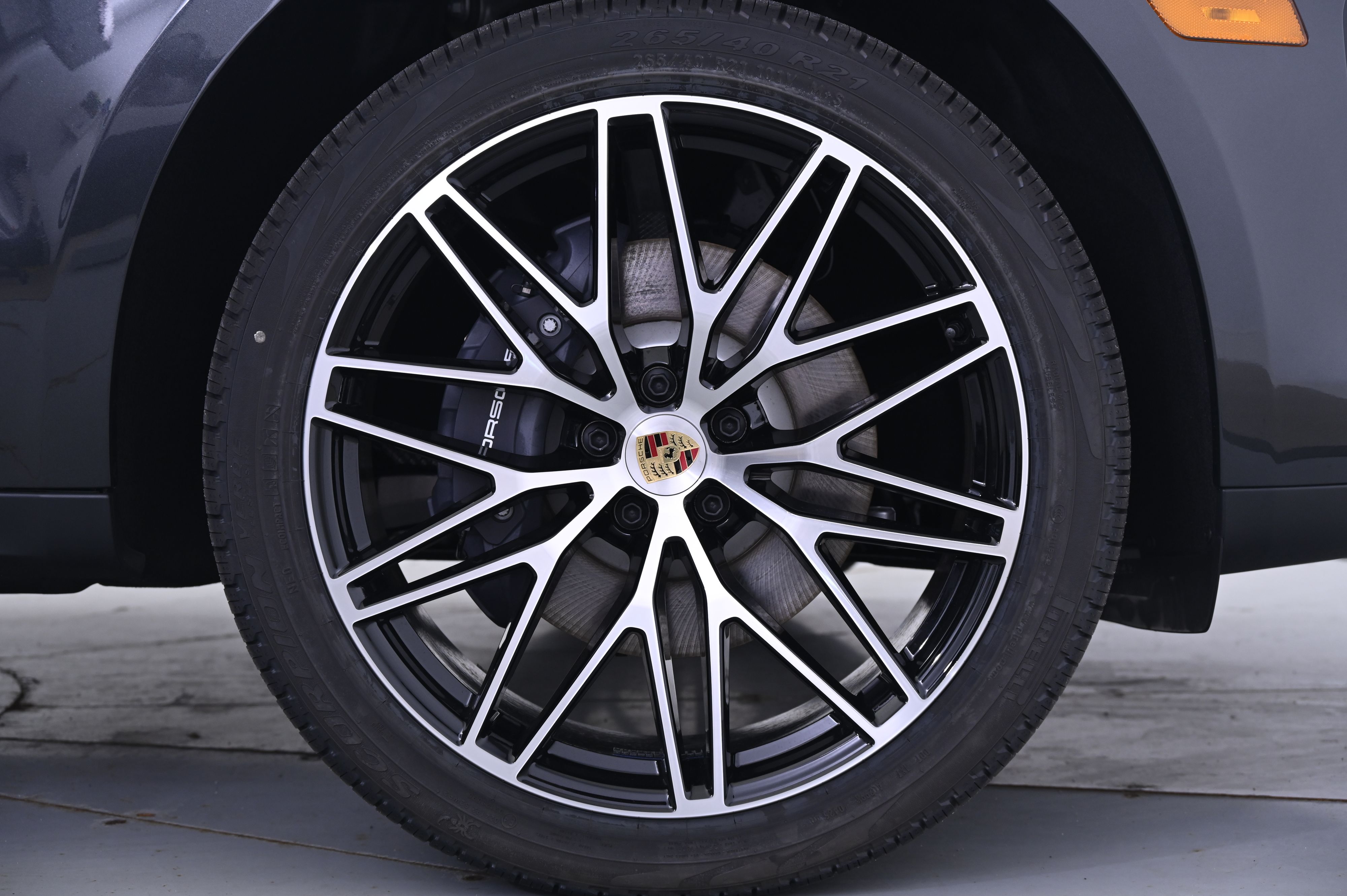 Thumbnail: 2025 Porsche Macan - 14