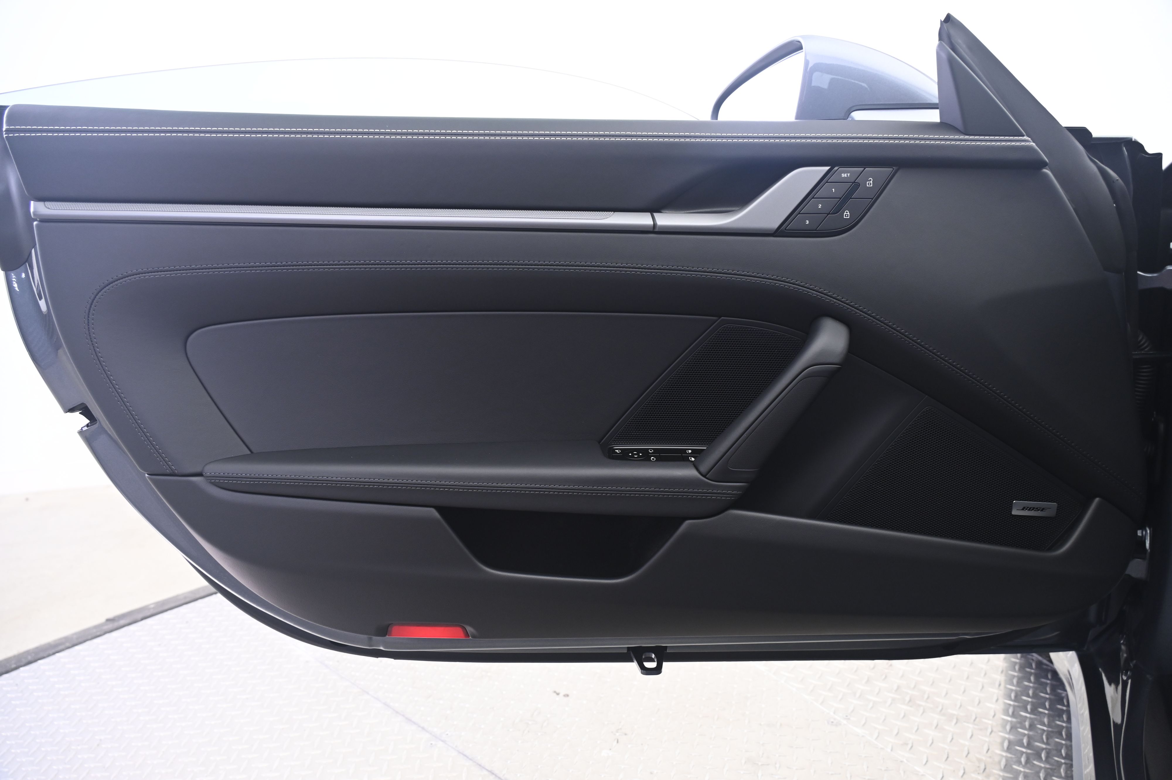 Thumbnail: 2026 Porsche 911 - 26