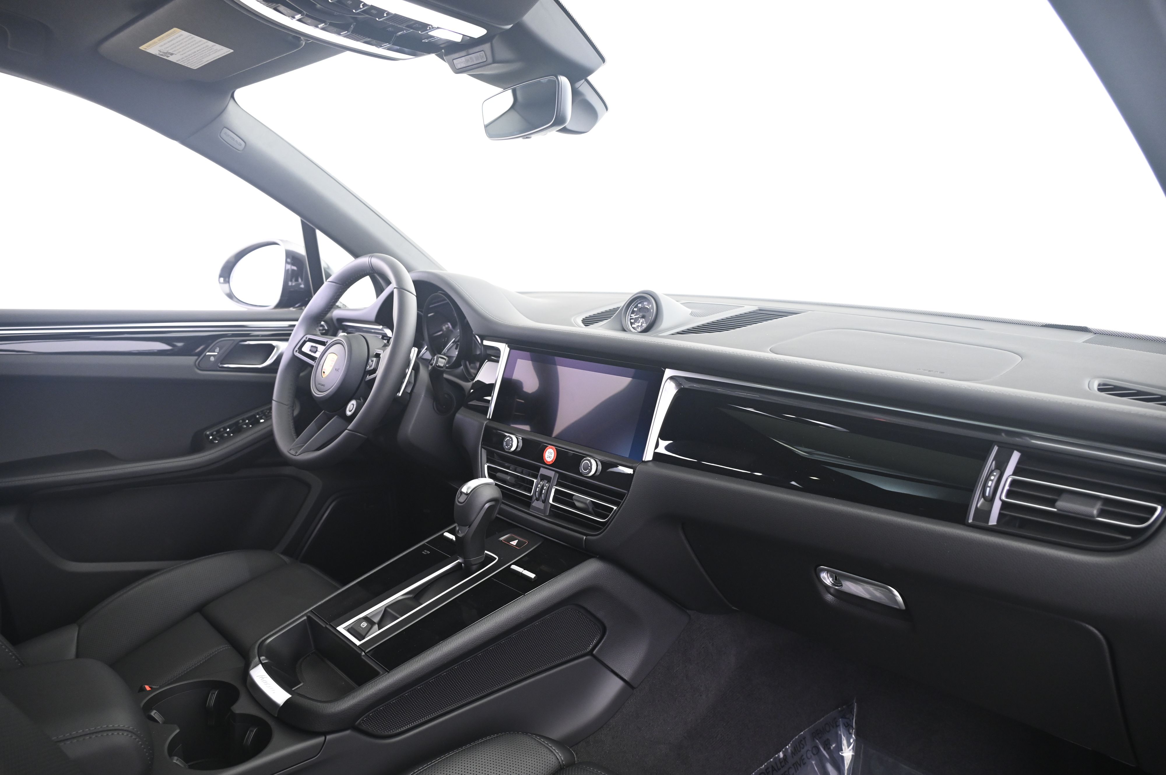 Thumbnail: 2026 Porsche Macan - 22