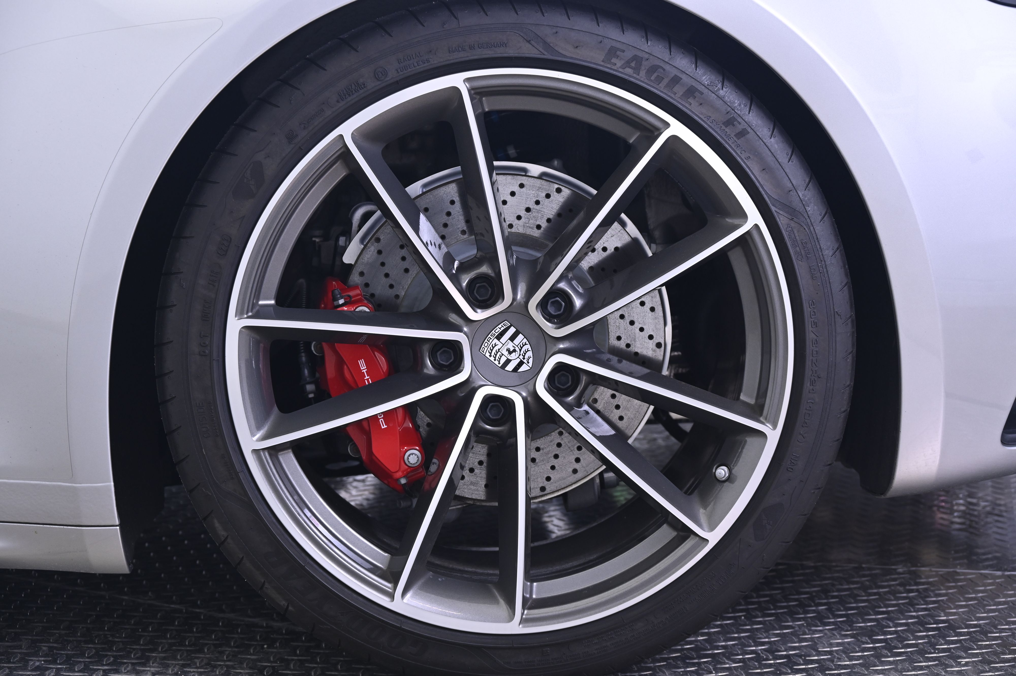 Thumbnail: 2024 Porsche 911 - 12