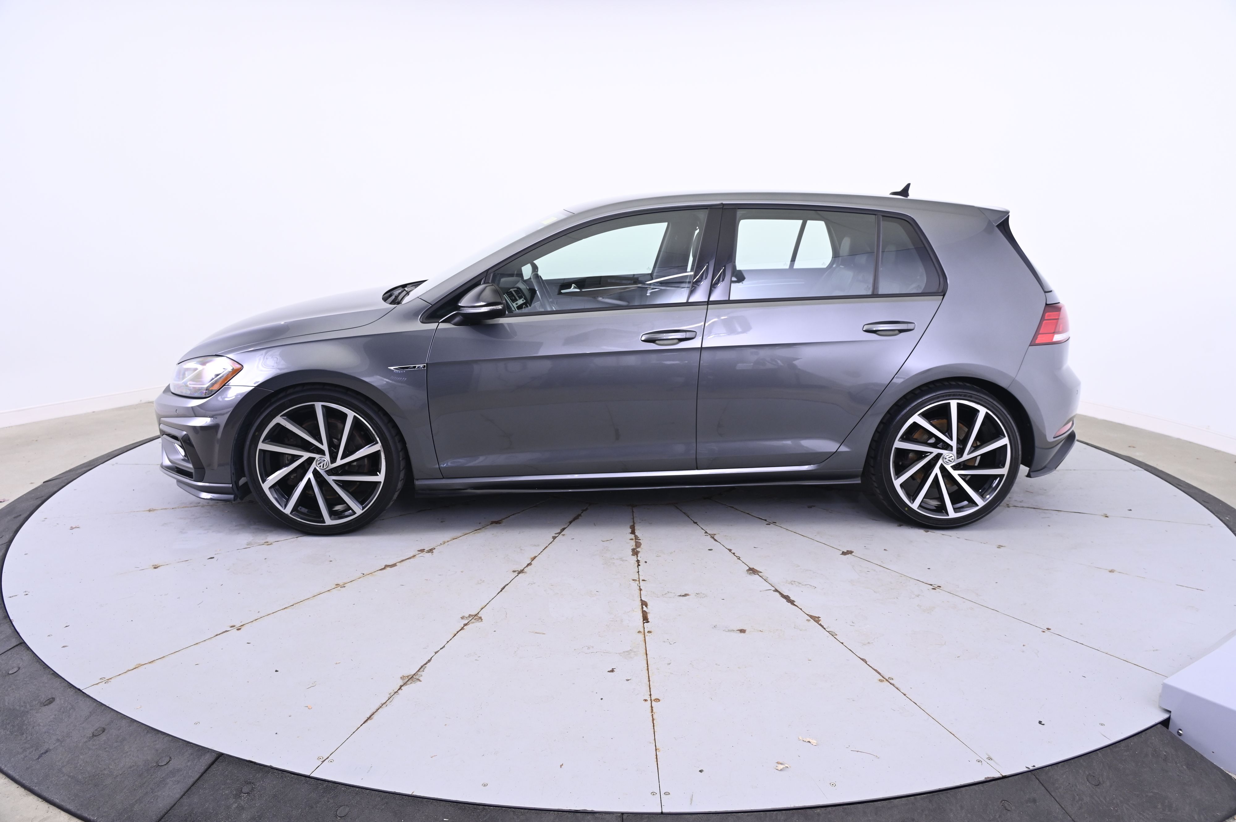 Thumbnail: 2018 Volkswagen Golf - 2
