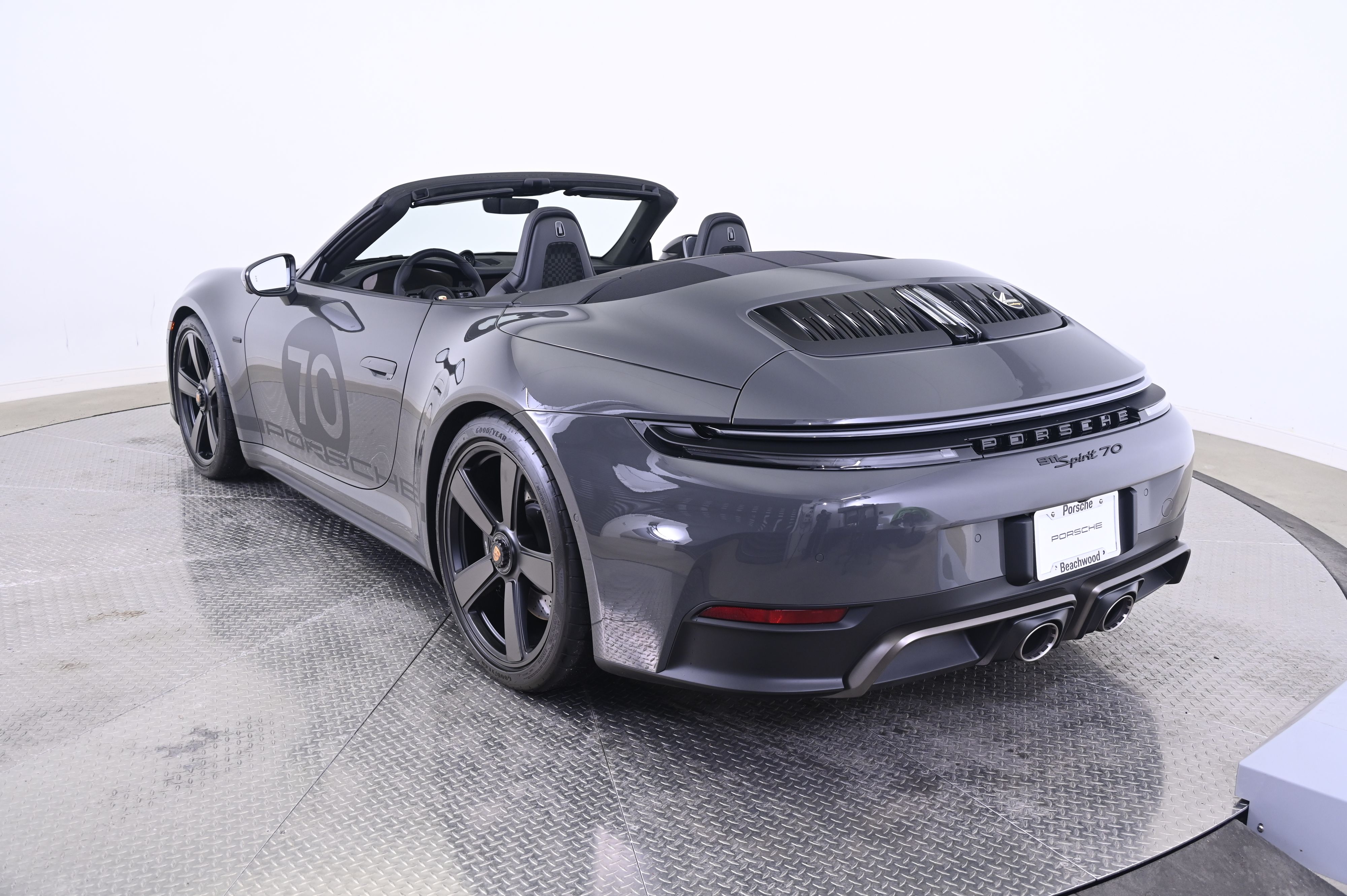 Thumbnail: 2026 Porsche 911 - 3