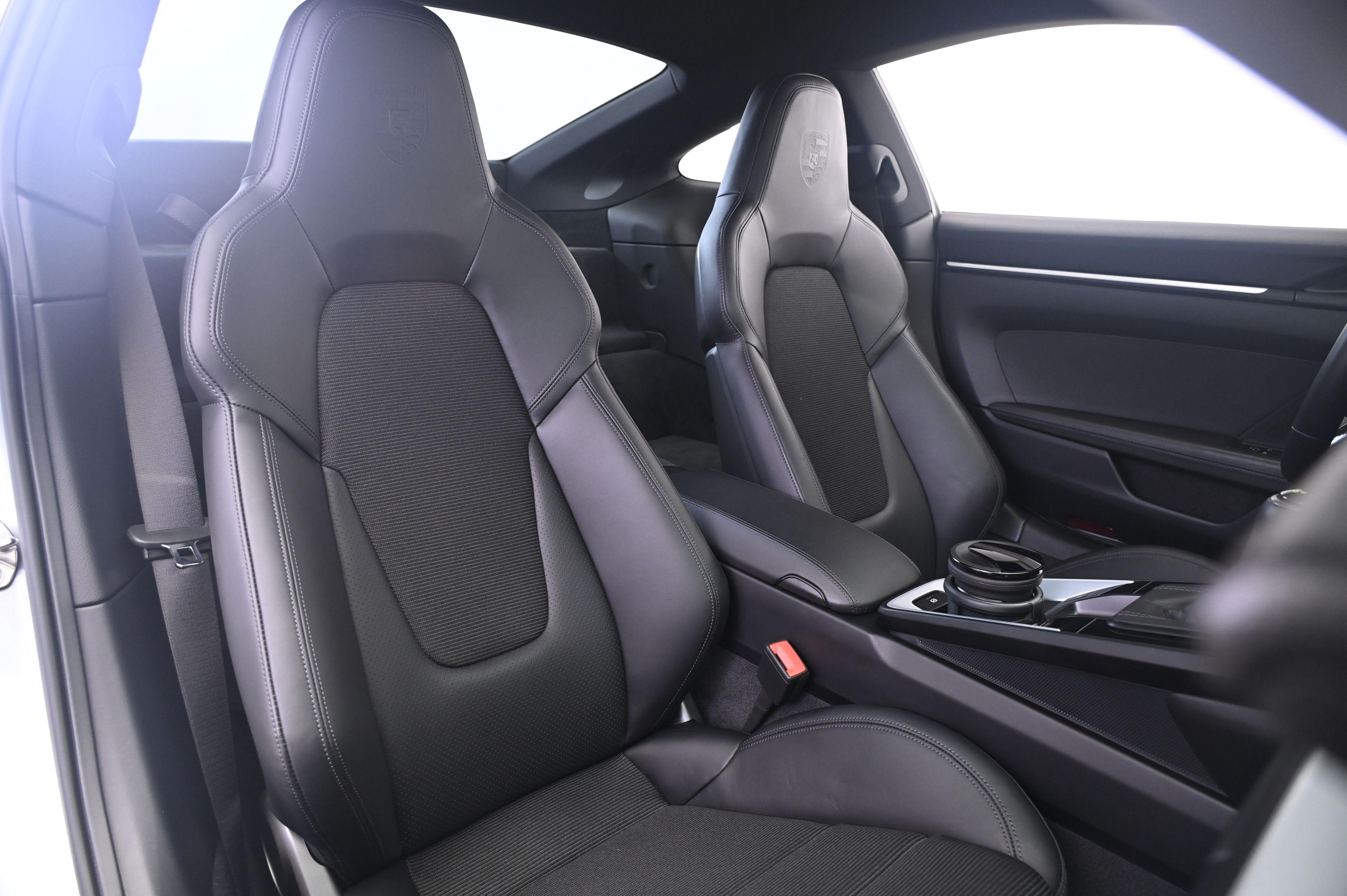 Thumbnail: 2022 Porsche 911 - 21