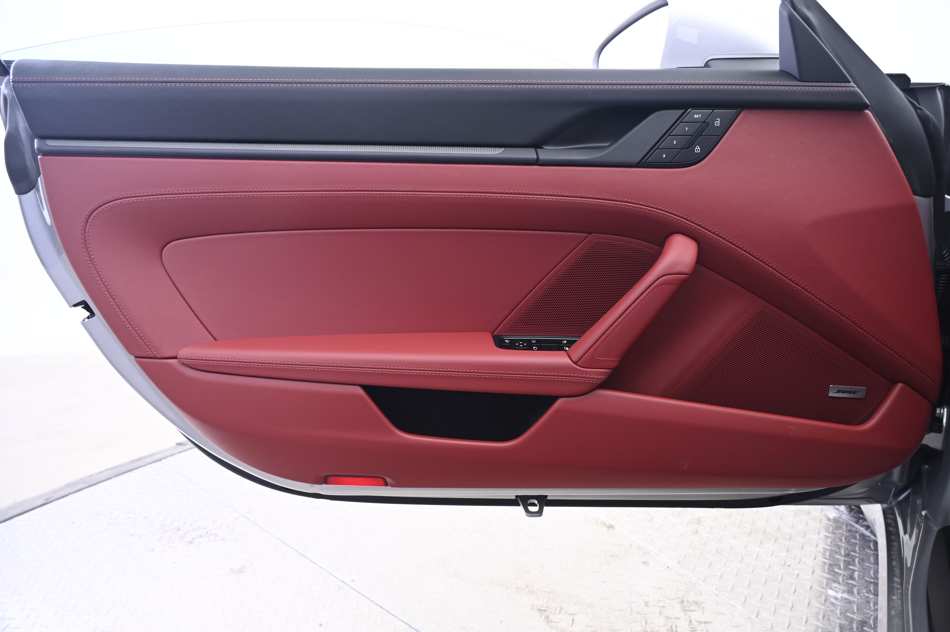 Thumbnail: 2025 Porsche 911 - 22