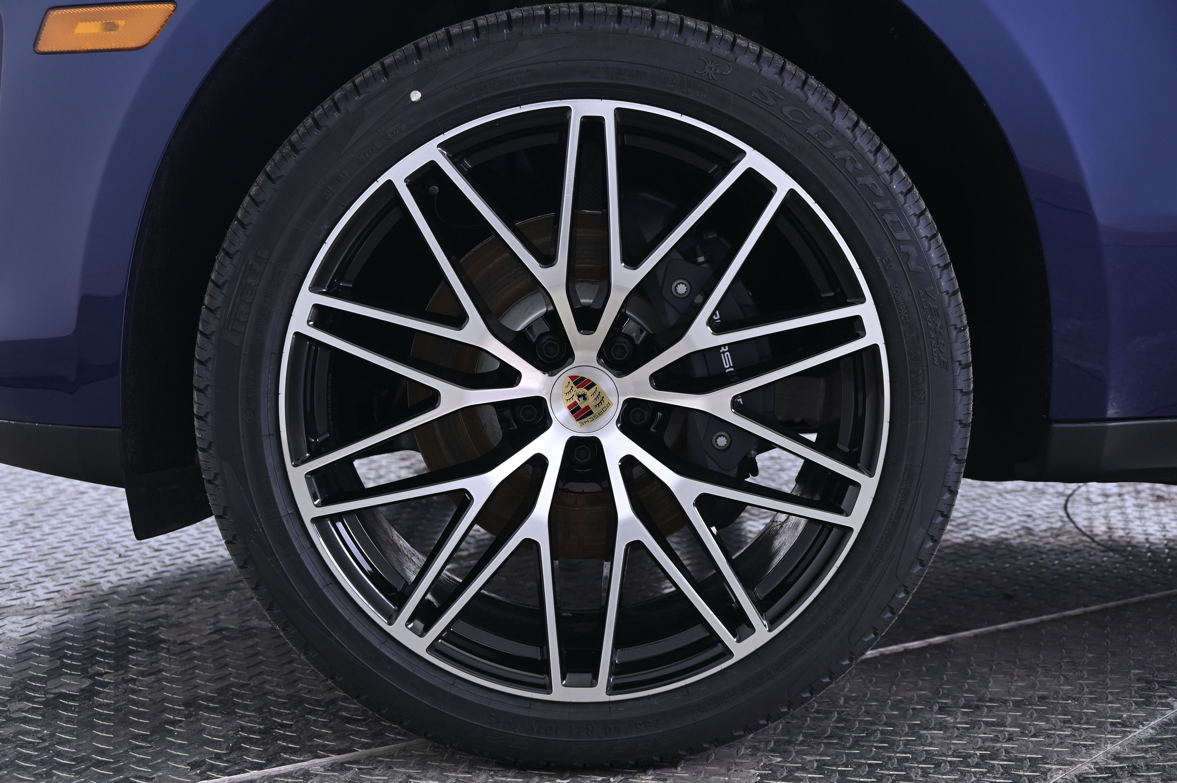 Thumbnail: 2026 Porsche Macan - 11