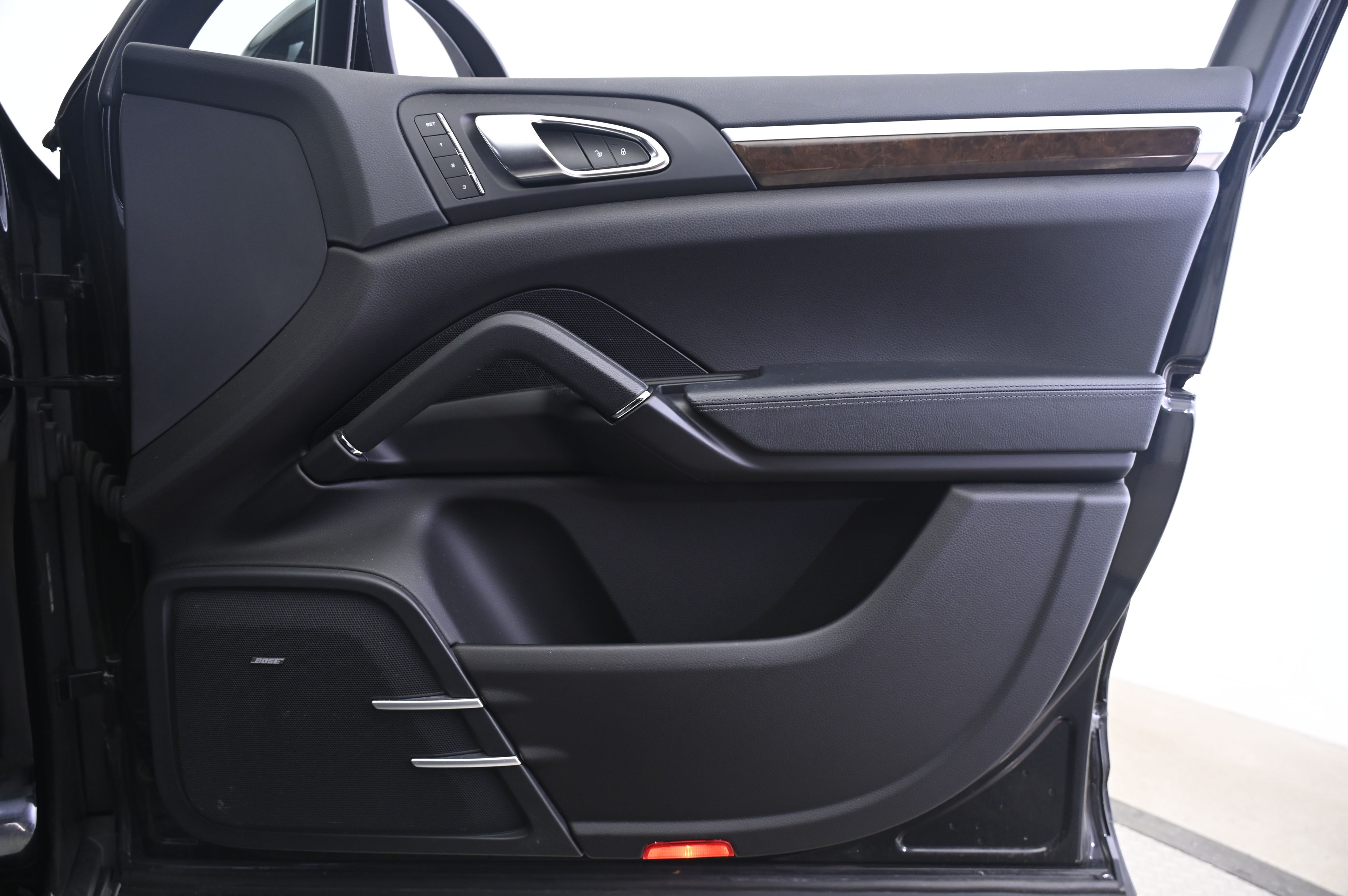 Thumbnail: 2014 Porsche Cayenne - 20