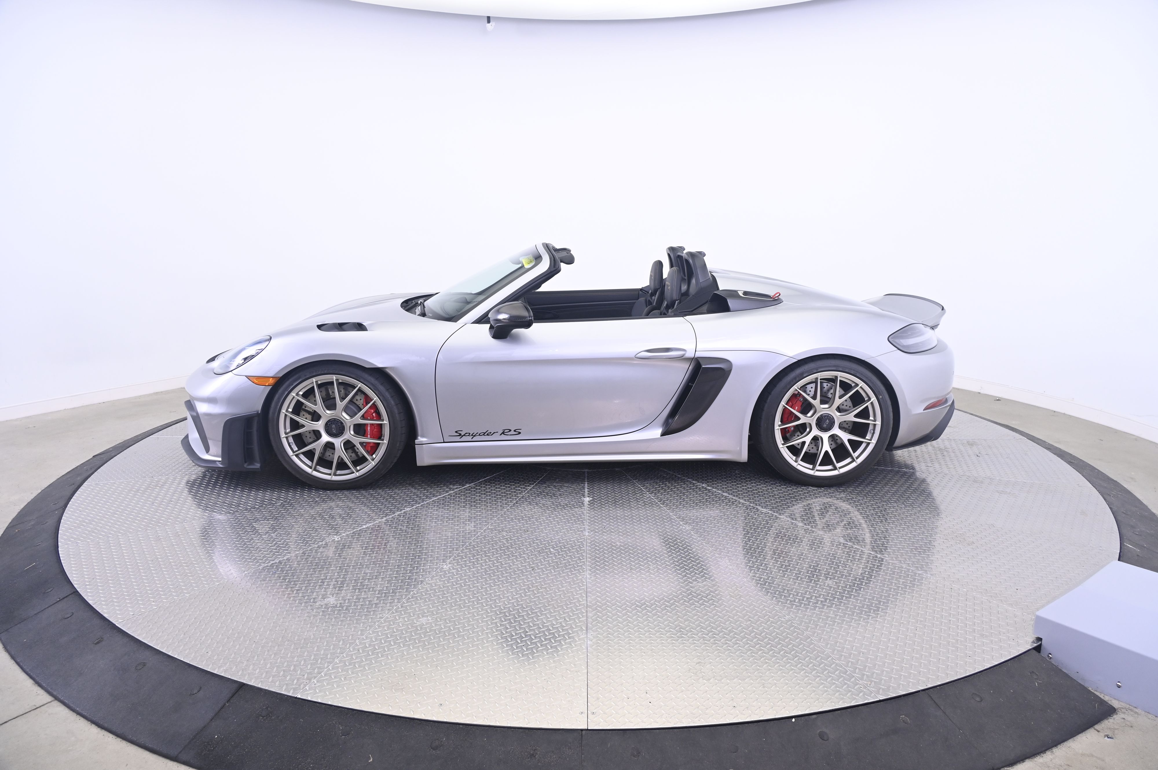 Thumbnail: 2024 Porsche  - 2